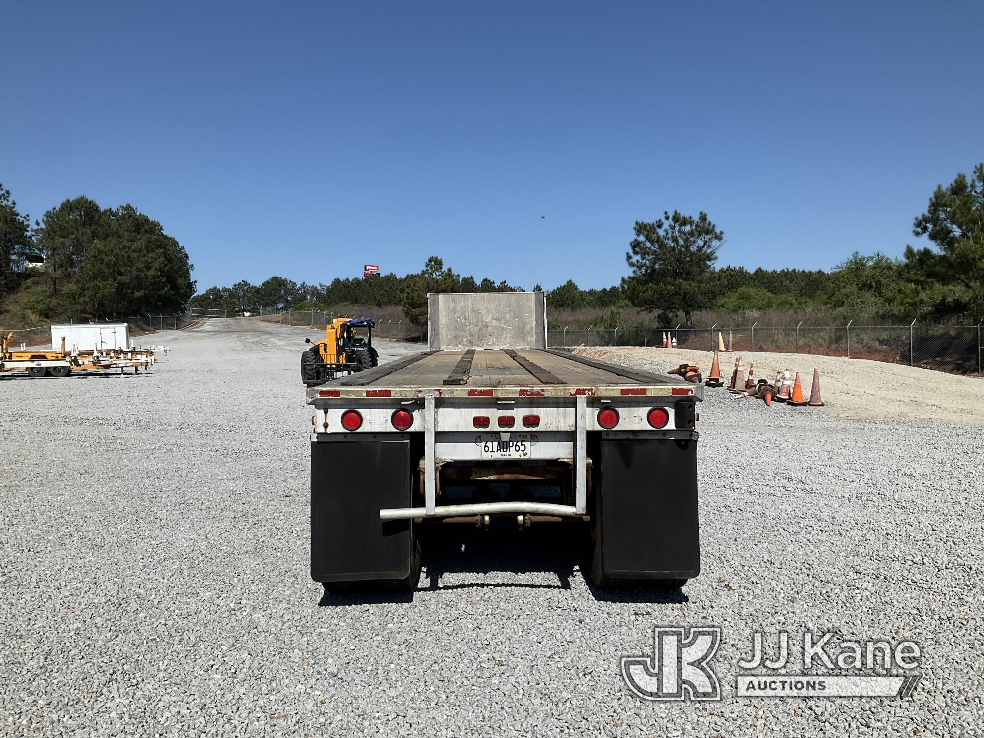 (Villa Rica, GA) 1976 RAVEN T/A High Flatbed Trailer