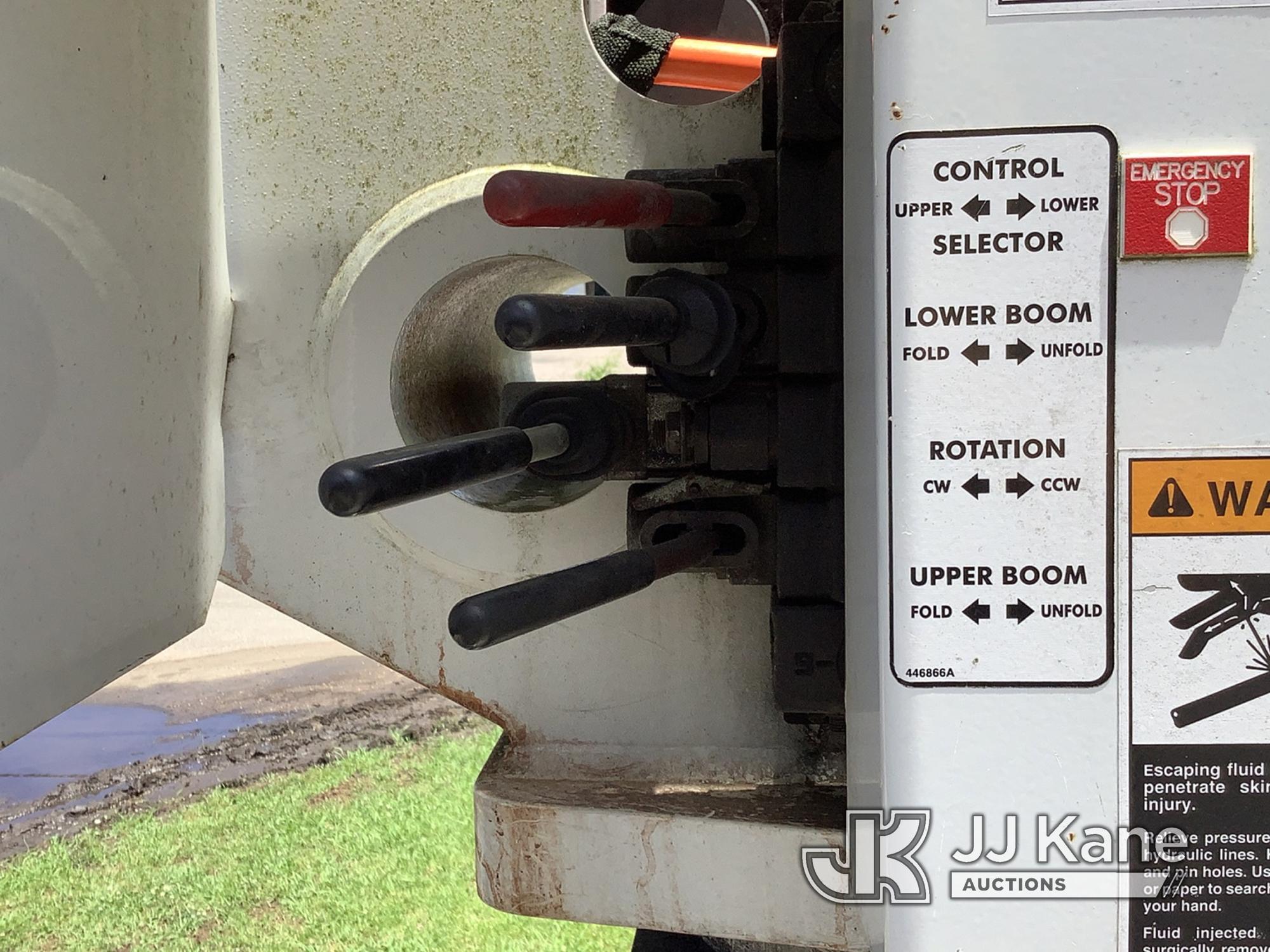 (Graysville, AL) Terex XT60RM, Over-Center Bucket Truck rear mounted on 2015 Ford F750 Flatbed Truck