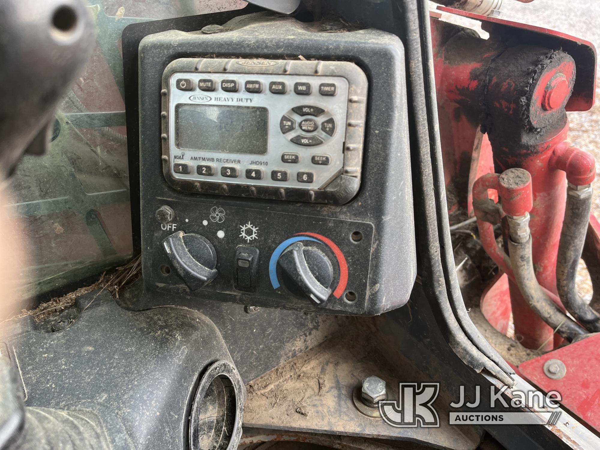 (Wakefield, VA) 2019 Takeuchi TLR12R2 High Flow Crawler Skid Steer Loader Runs, Moves, Operates) (Ju