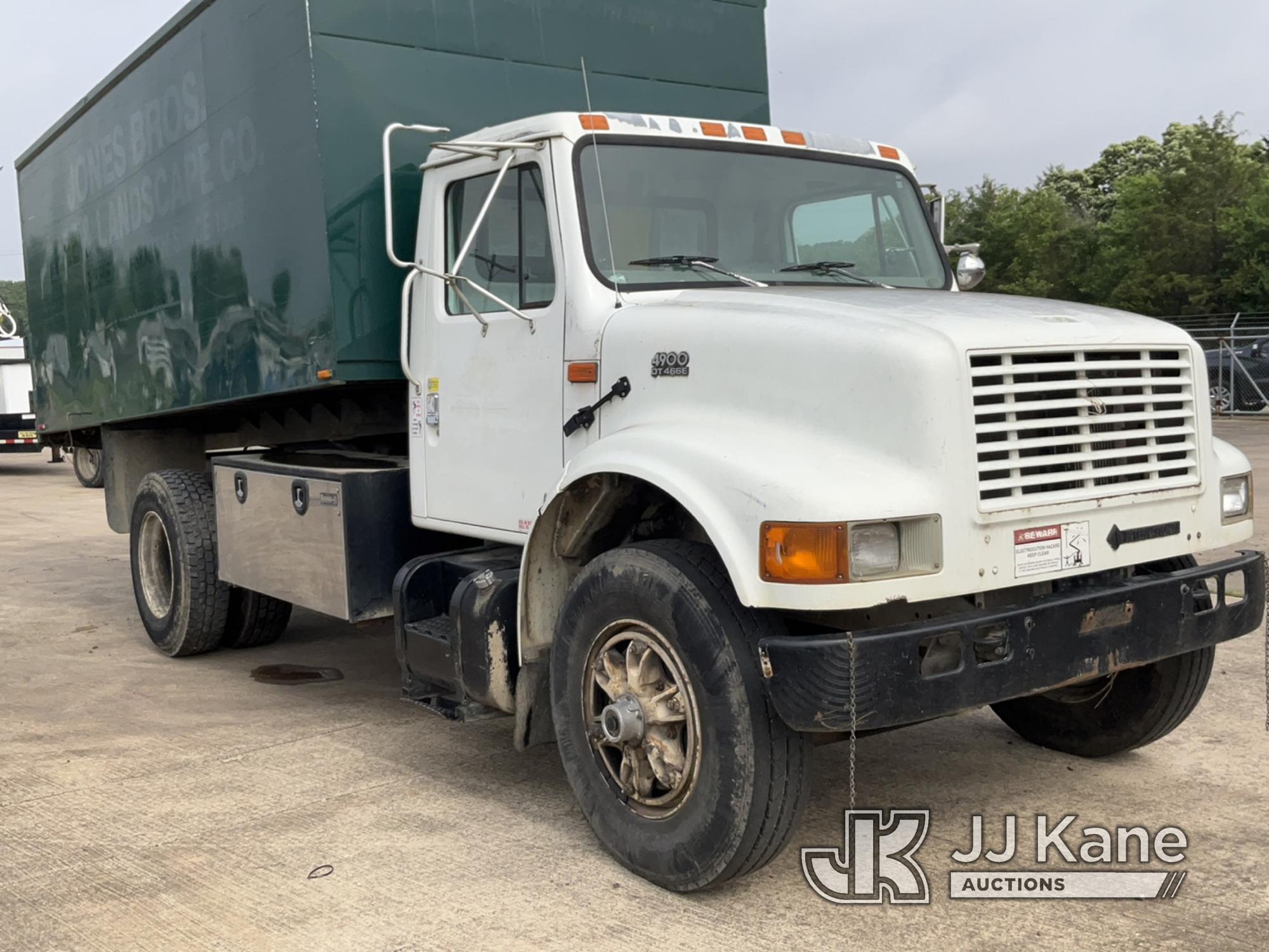 (Conway, AR) 2001 International 4900 Chipper Dump Truck Runs & Moves, Chip Dump Operates, Jump to St