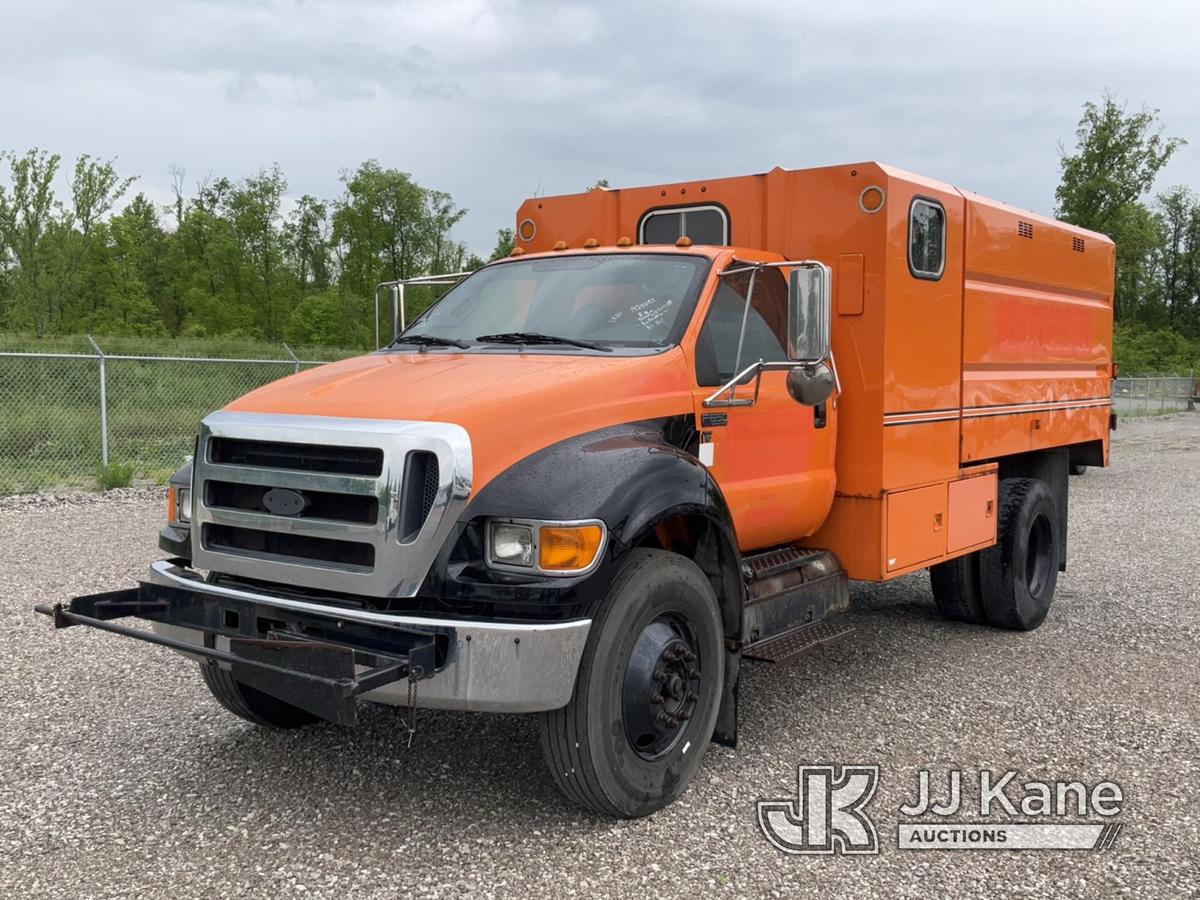 (Verona, KY) 2015 Ford F650 Chipper Dump Truck Runs & Moves) (Dump Will Not Operate Lever Frozen, No