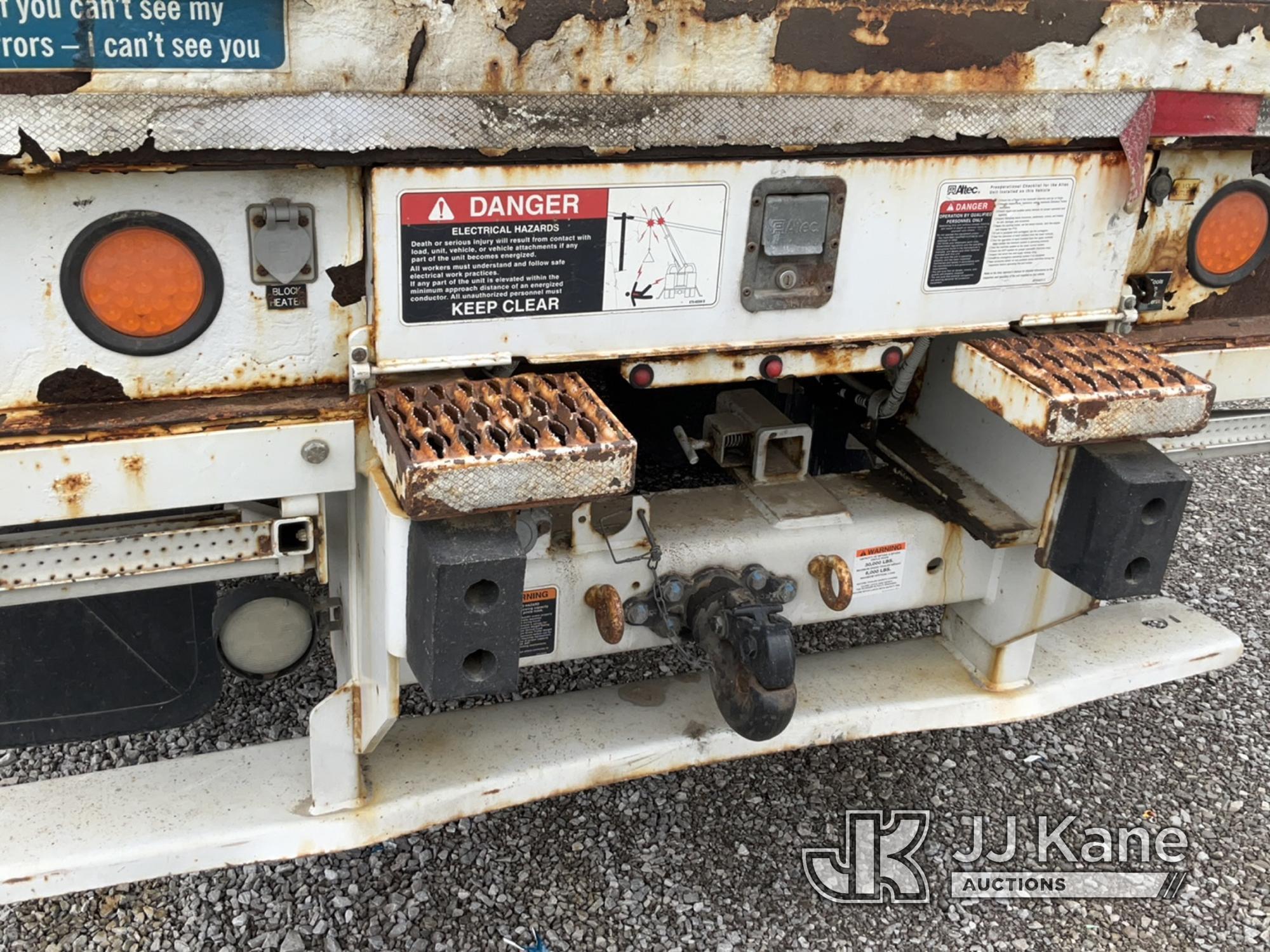 (Verona, KY) Altec D3060A-TR, Digger Derrick rear mounted on 2012 Freightliner M2 106 T/A Flatbed/Ut