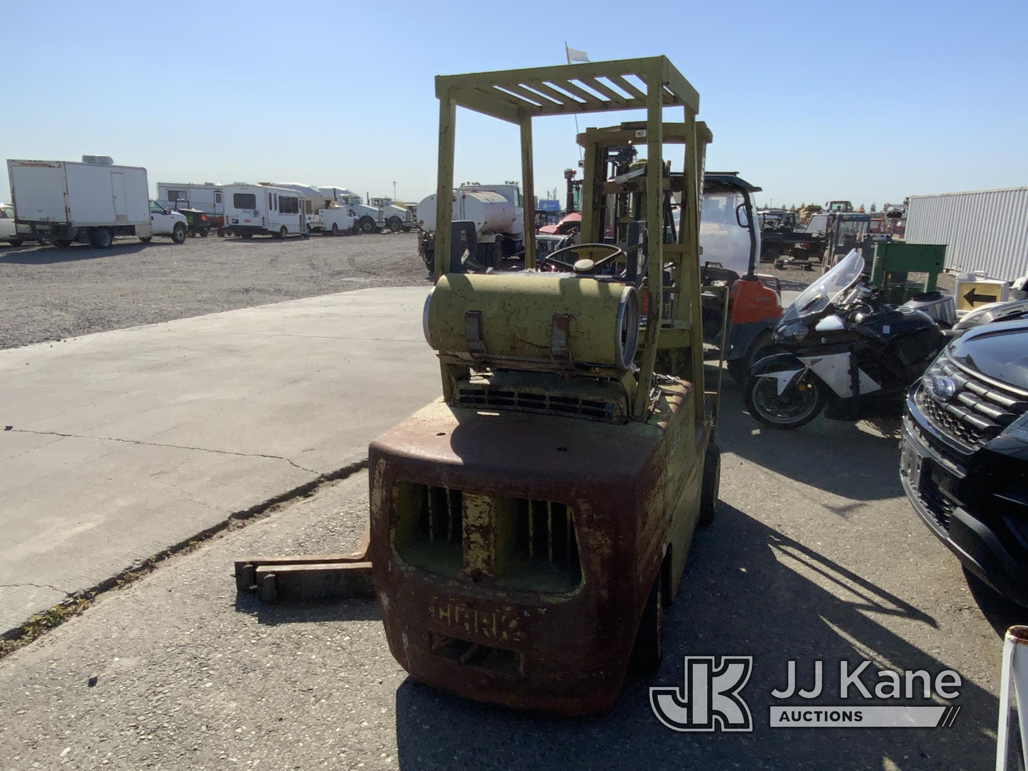 (Dixon, CA) Clark C500-S60 Forklift Seller States Runs & Operates