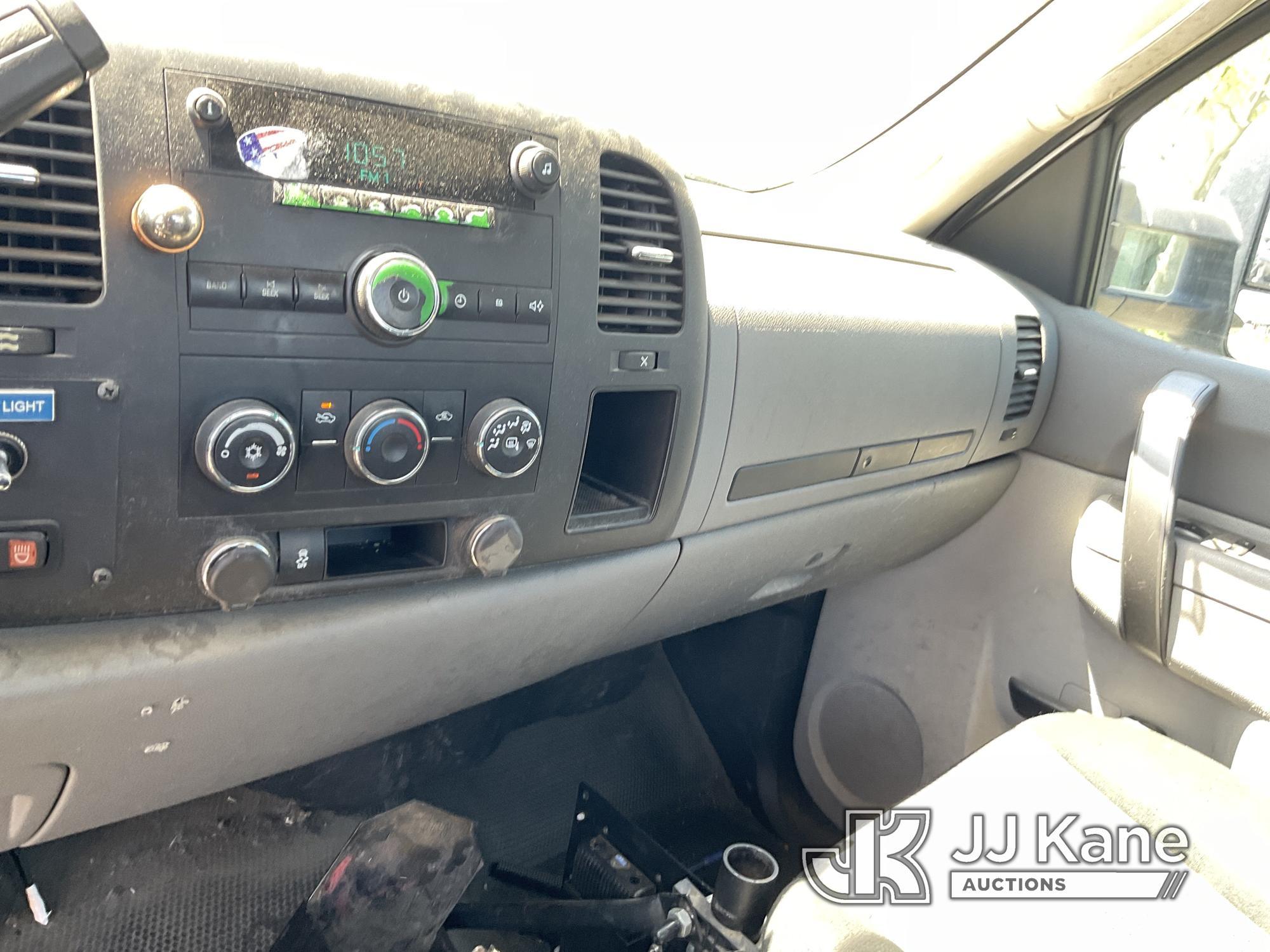 (Dixon, CA) 2012 GMC Sierra 2500 Pickup Truck Runs & Moves, Monitors