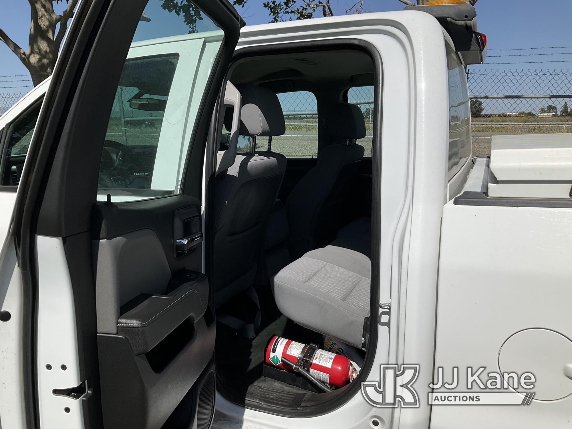 (Dixon, CA) 2014 GMC Sierra 1500 4x4 Extended-Cab Pickup Truck Runs & Moves