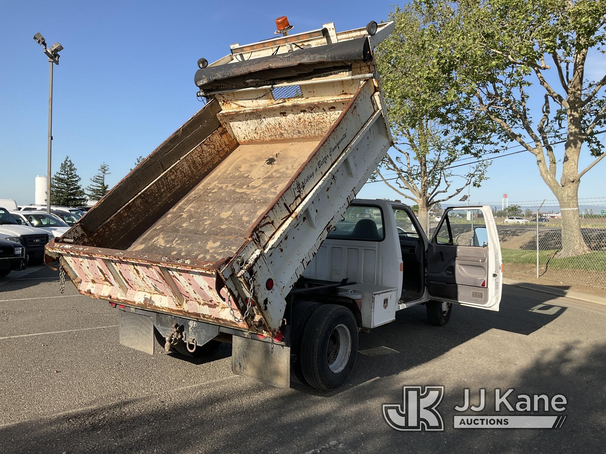 (Dixon, CA) 1997 Ford F350 Dump Truck Runs, Moves & Operates, Monitors Did Not Pass Smog