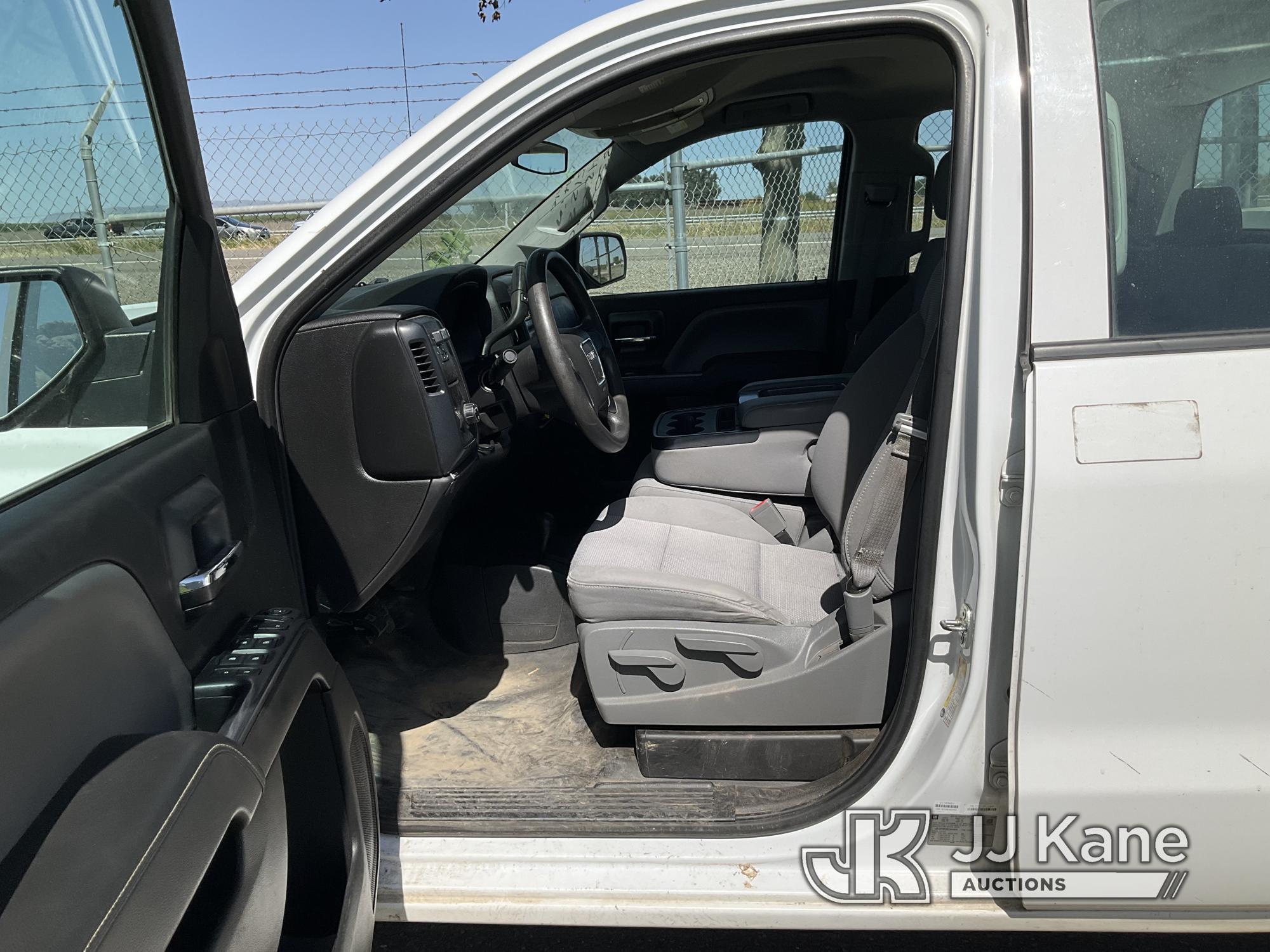 (Dixon, CA) 2014 GMC Sierra 1500 4x4 Extended-Cab Pickup Truck Runs & Moves