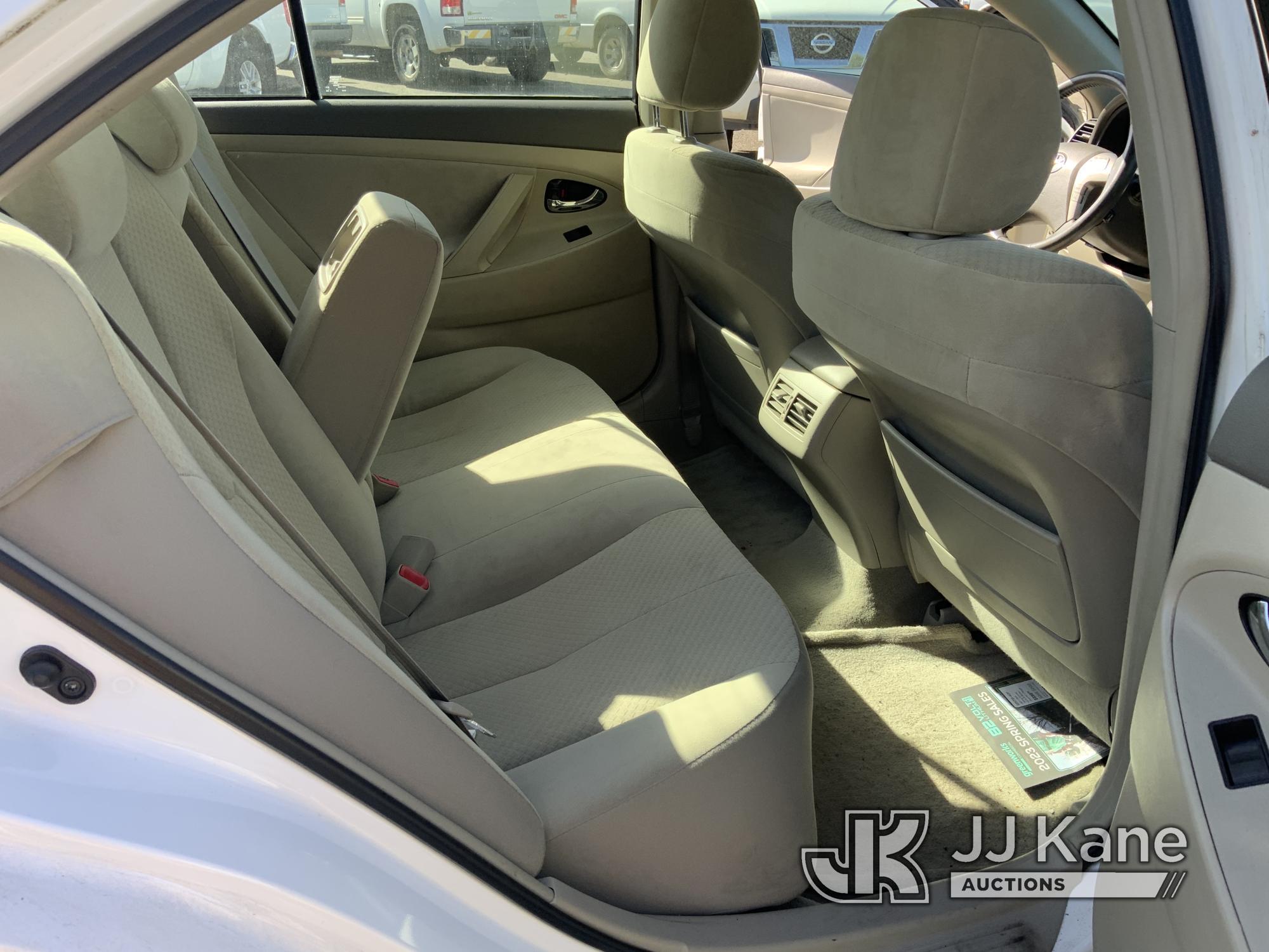 (Dixon, CA) 2007 Toyota Camry Hybrid 4-Door Sedan Runs & Moves