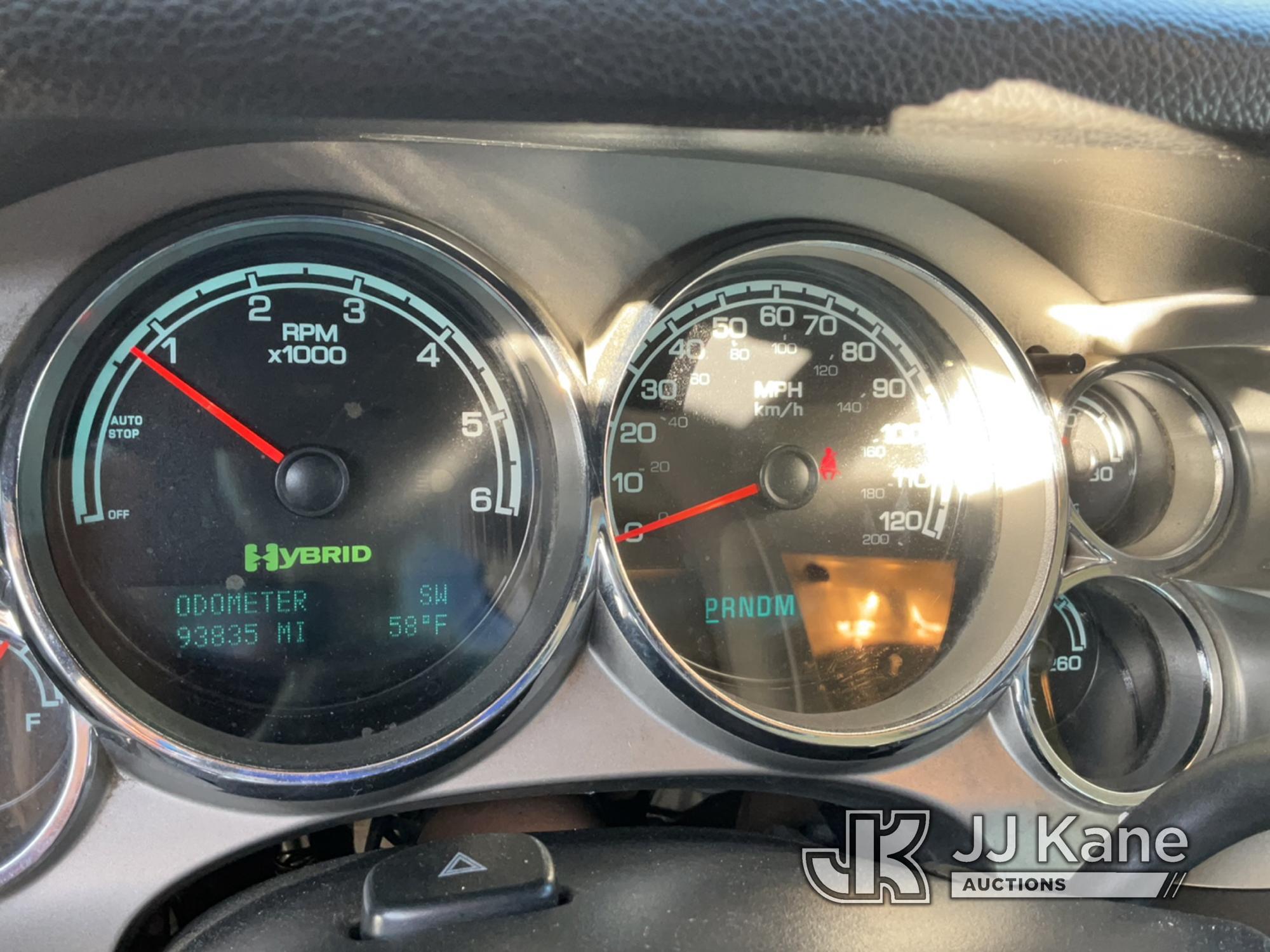 (Dixon, CA) 2013 GMC Sierra 1500 Hybrid 4x4 Crew-Cab Pickup Truck Runs & Moves) (Low Oil Pressure