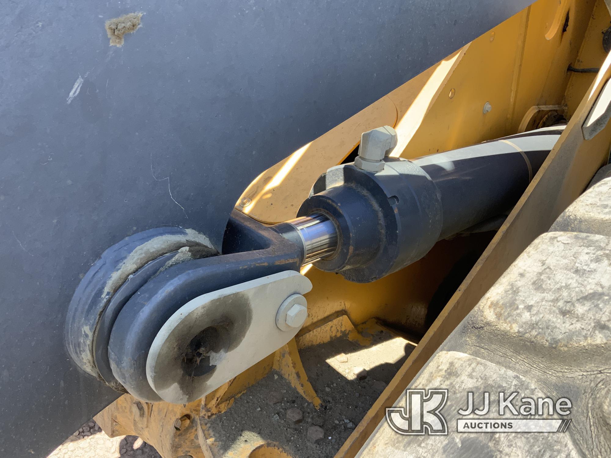 (Dixon, CA) 2011 John Deere 644K Articulating Wheel Loader Runs & Operates