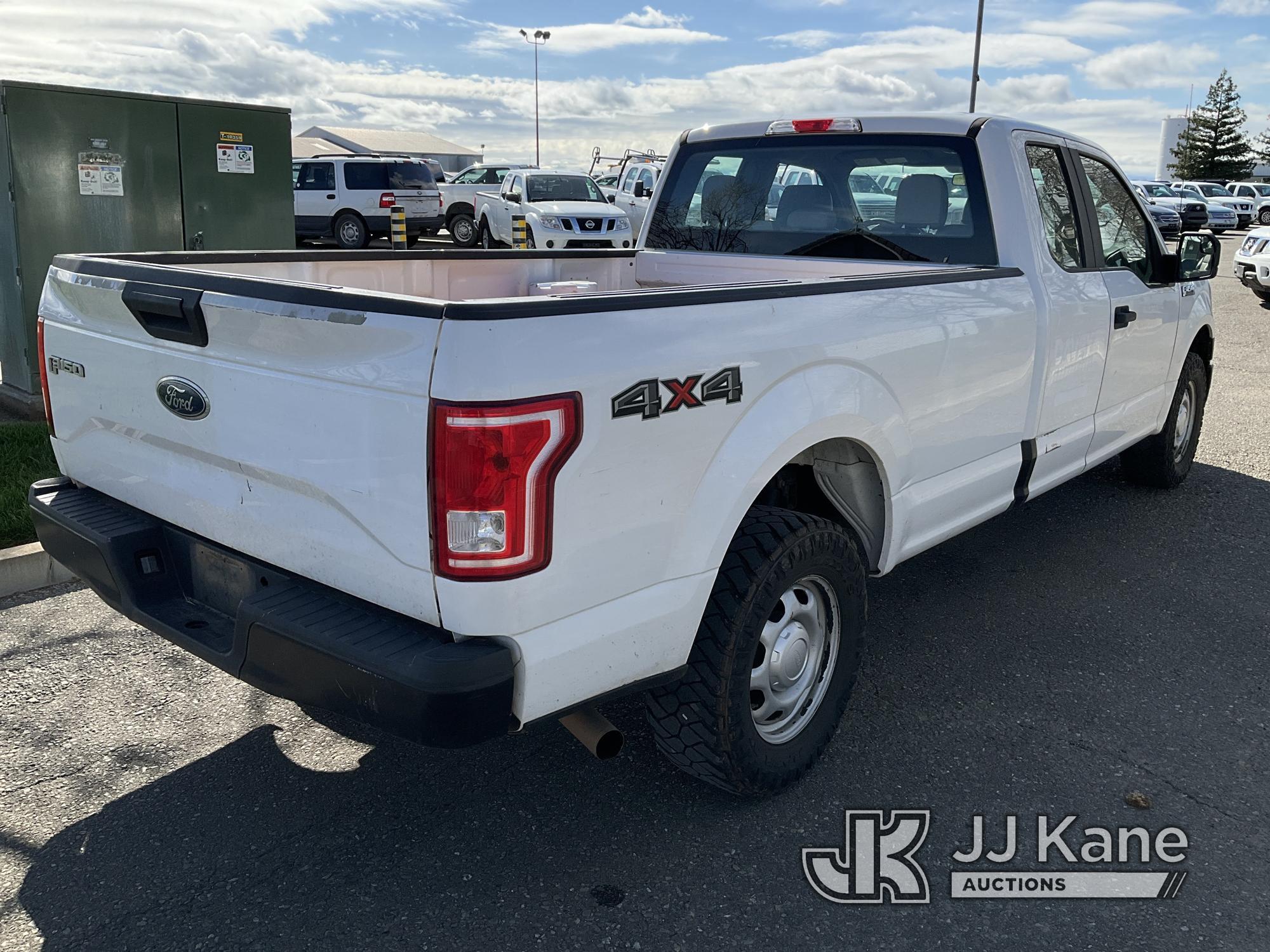 (Dixon, CA) 2017 Ford F150 4x4 Extended-Cab Pickup Truck Runs & Moves)(Bad Transmission, Cracked Win