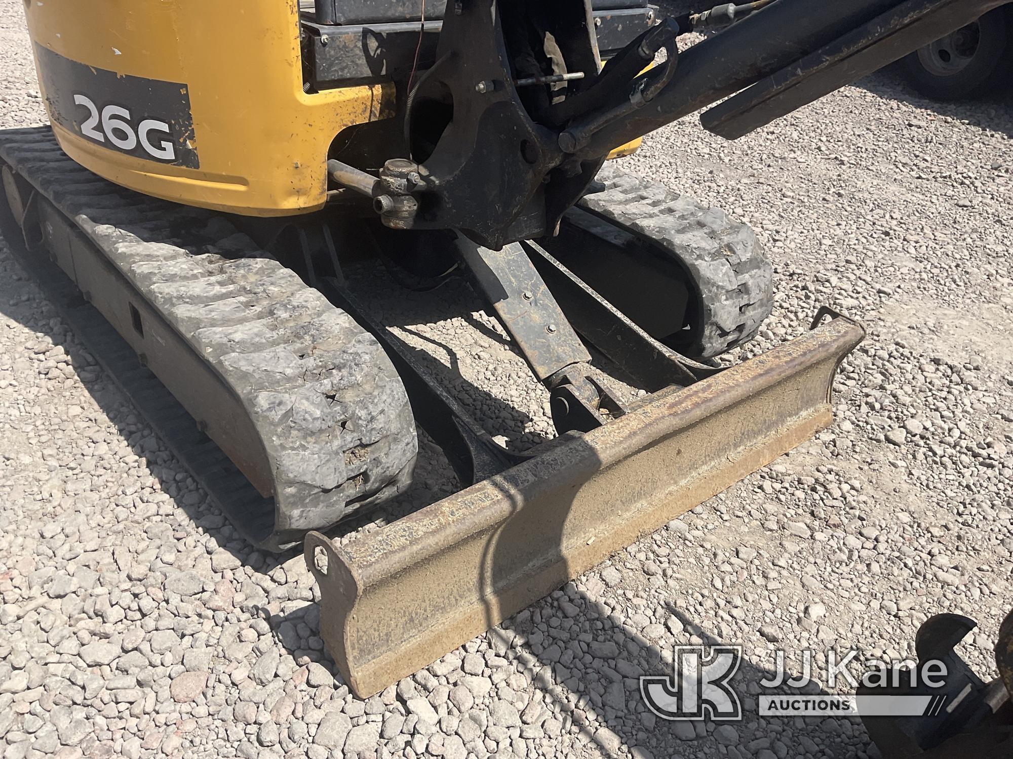 (Dixon, CA) 2015 John Deere 26G Mini Excavator Runs, Moves & Operates) (Leaks Hydraulic Fluid on Rub