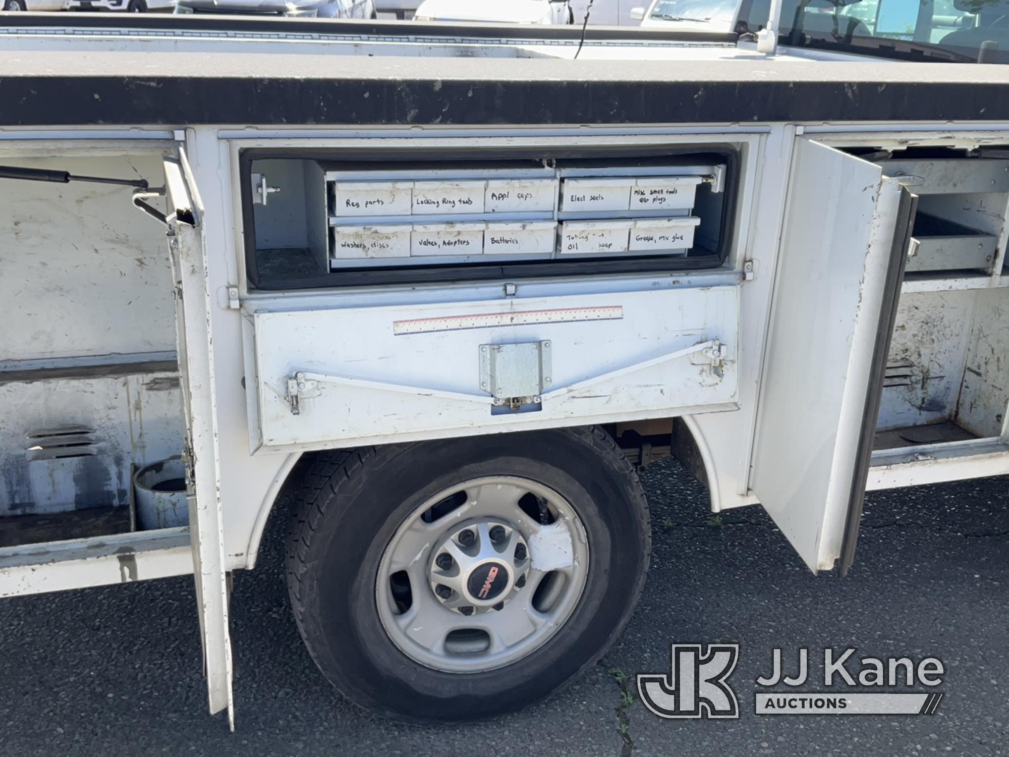 (Dixon, CA) 2013 GMC Sierra 2500HD Service Truck Runs & Moves