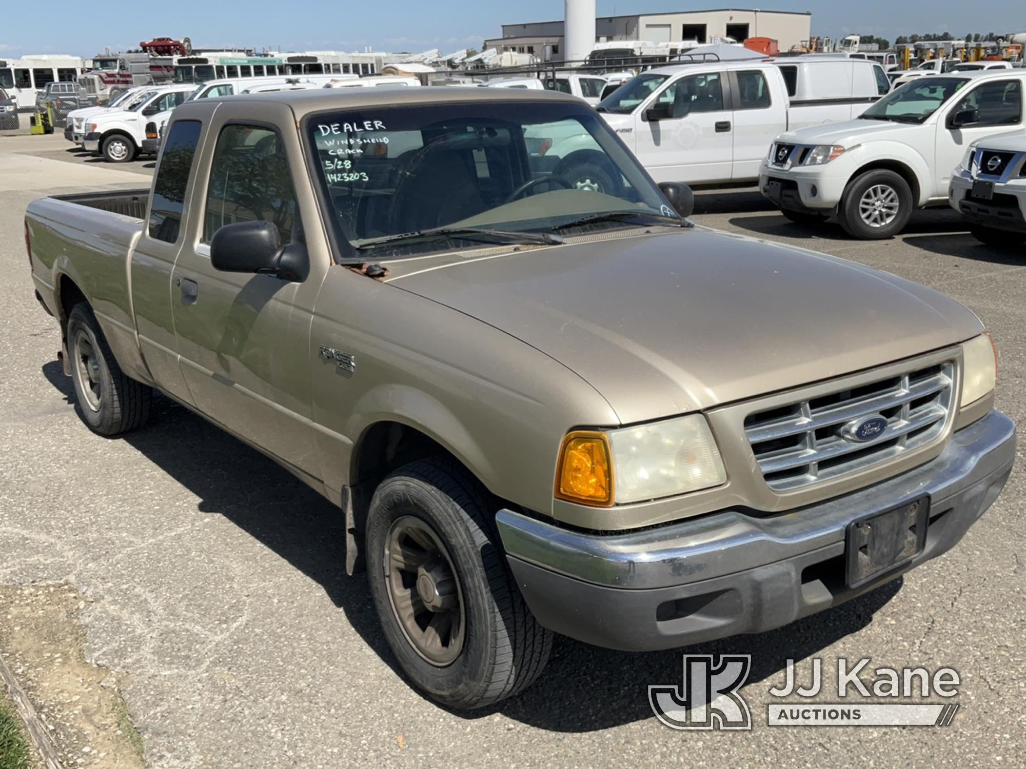 (Dixon, CA) 2001 Ford Ranger Extended-Cab Pickup Truck Runs & Moves) (Cracked Windshield, Driver Win