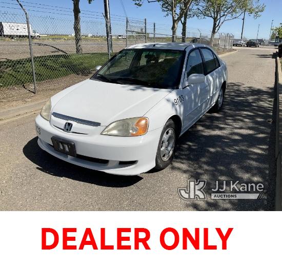 (Dixon, CA) 2003 Honda Civic Hybrid 4-Door Hybrid Sedan Runs & Moves)(Check Engine Light On)( SRS Li