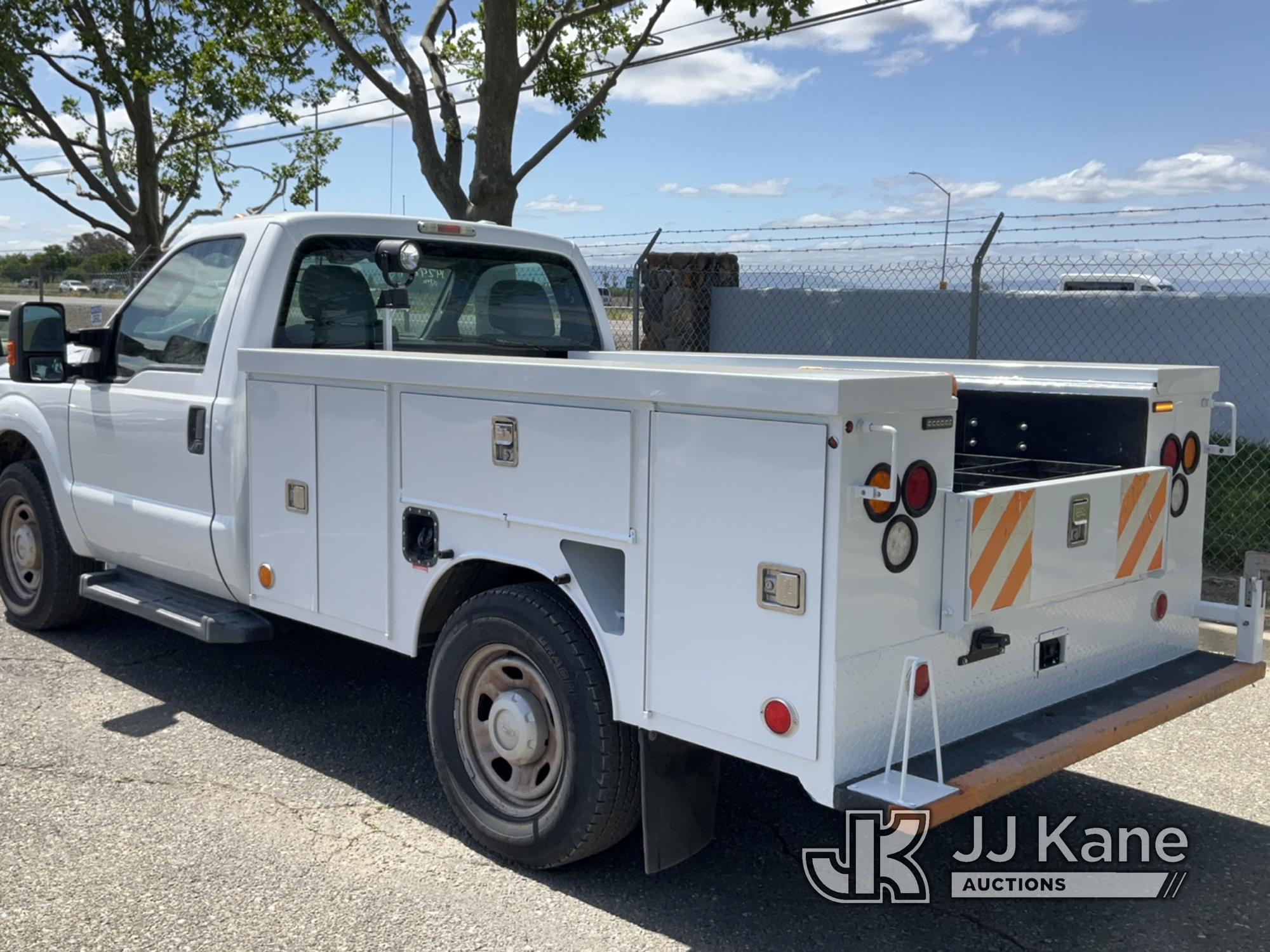 (Dixon, CA) 2016 Ford F350 Service Truck Runs & Moves