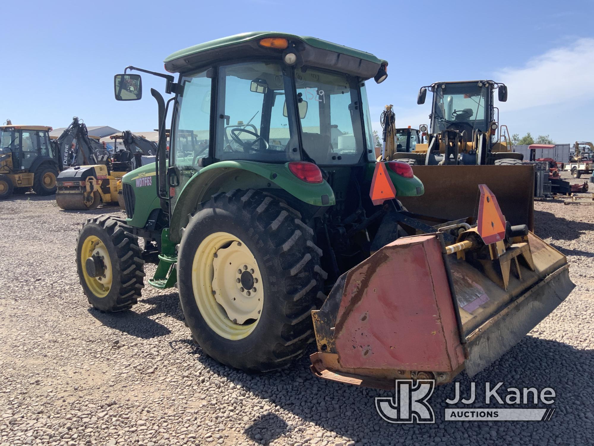 (Dixon, CA) 2005 John Deere 5525 Utility Tractor Runs & Moves, No PTO Shaft, Flail Mower Condition U