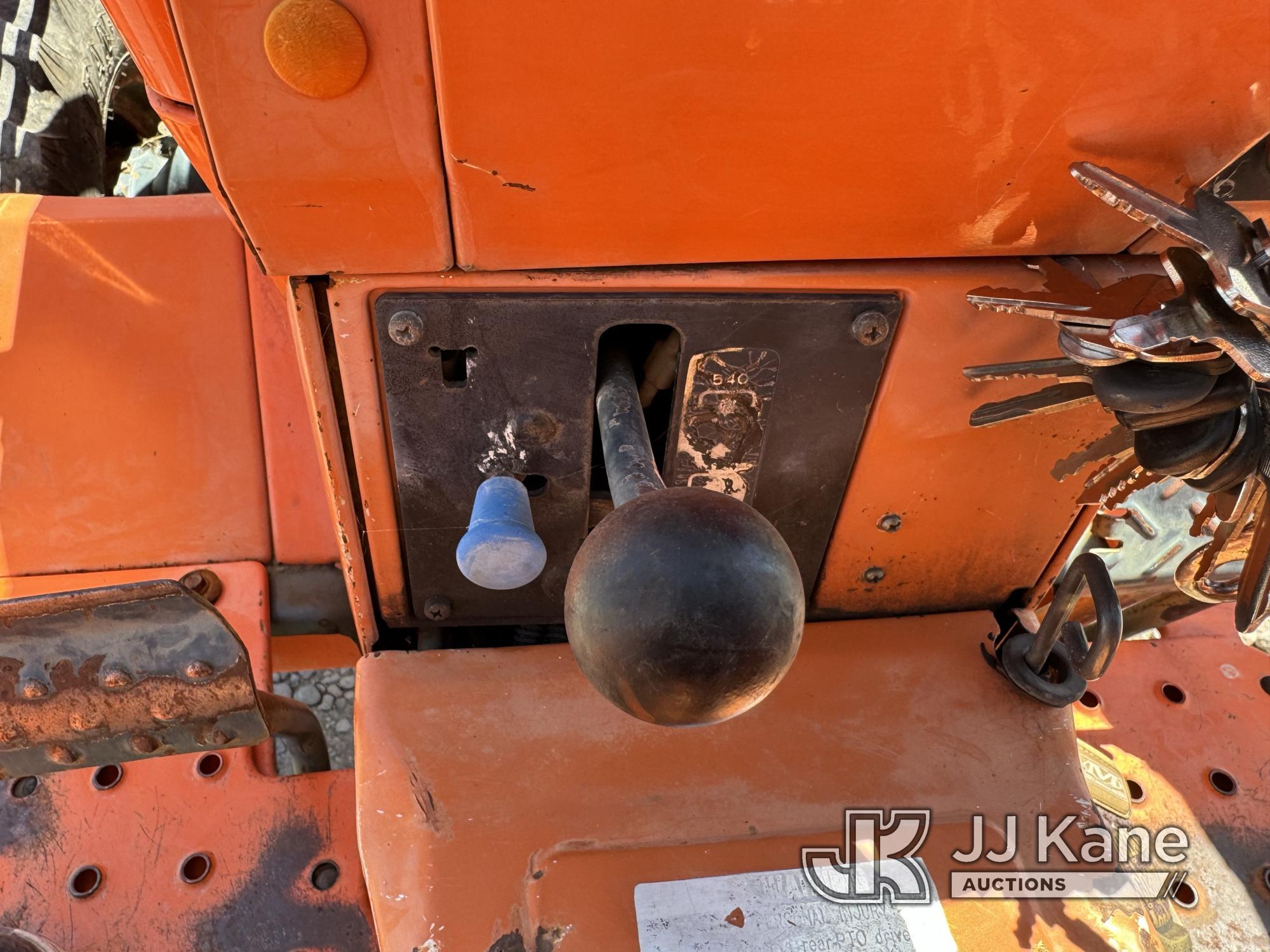 (Dixon, CA) Kubota L2850 Rubber Tired Tractor Runs & Operates