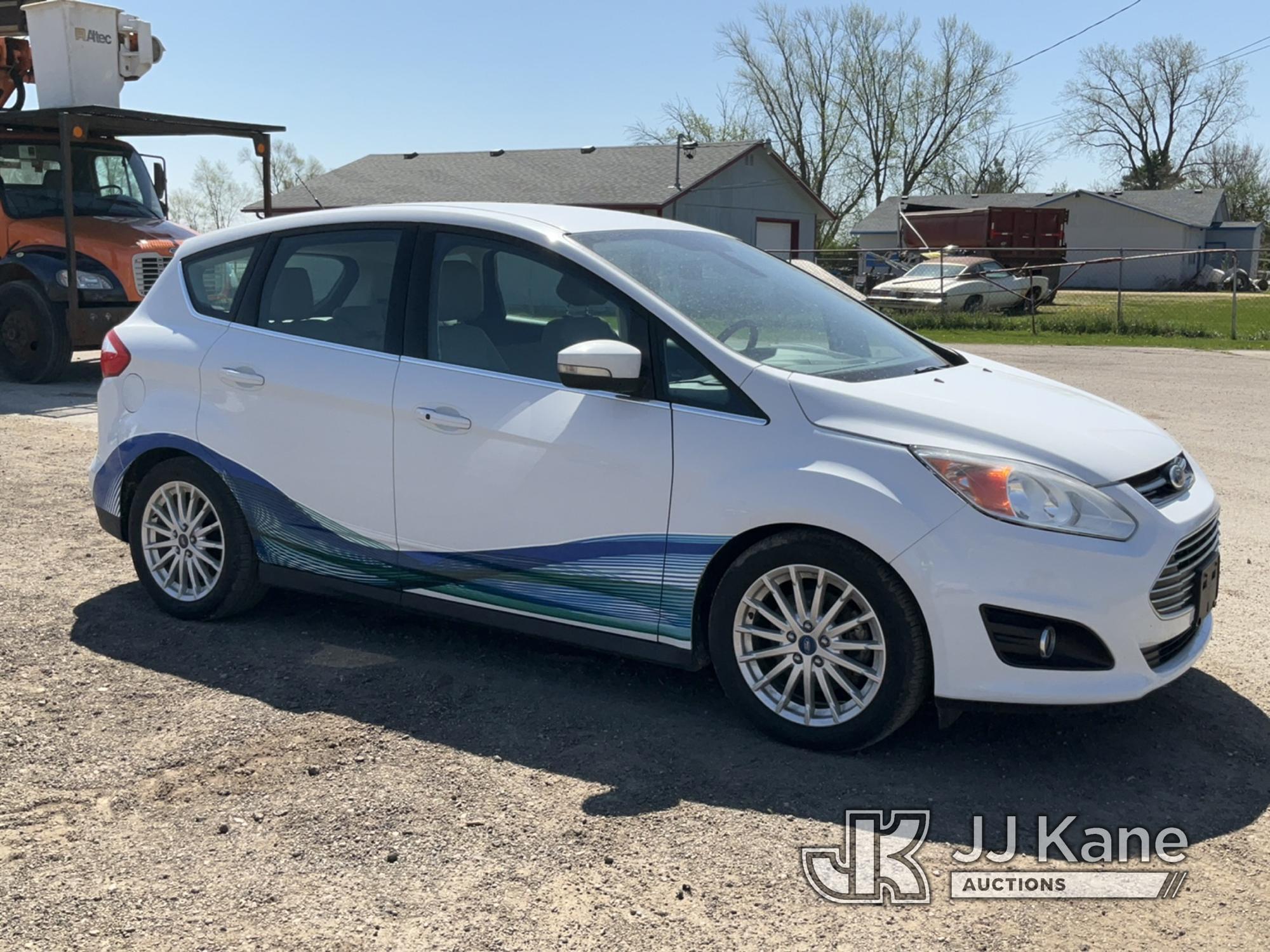 (South Beloit, IL) 2013 Ford C-Max Energi 4-Door Hybrid Sedan Runs & Moves) (Engine Light On, Paint