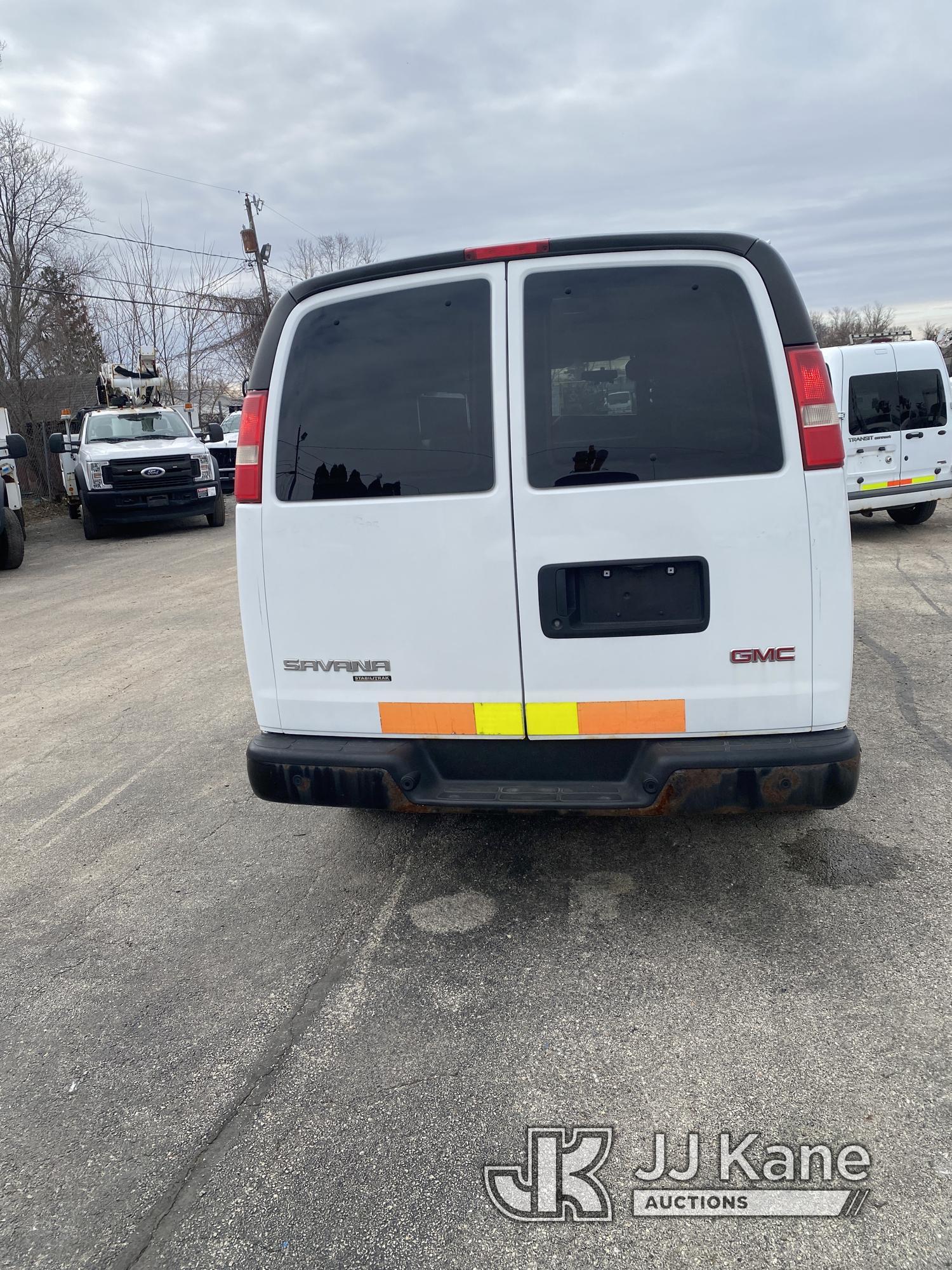 (South Beloit, IL) 2013 GMC Savana G2500 Cargo Van Runs, Moves. Jump To Start-Needs Battery, Rust Da