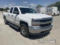 (Hawk Point, MO) 2017 Chevrolet Silverado 1500 Crew-Cab Pickup Truck Runs & Moves) (Rear Body Damage