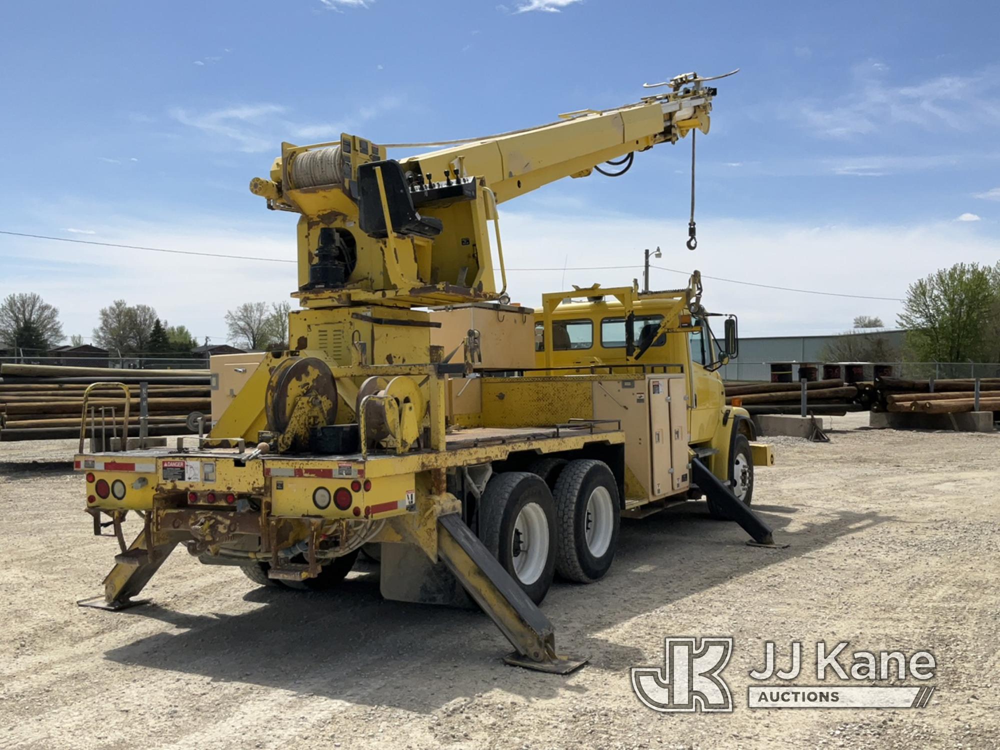 (Vinton, IA) Altec D2055-TR, Digger Derrick rear mounted on 2001 Freightliner FL80 T/A Utility Truck