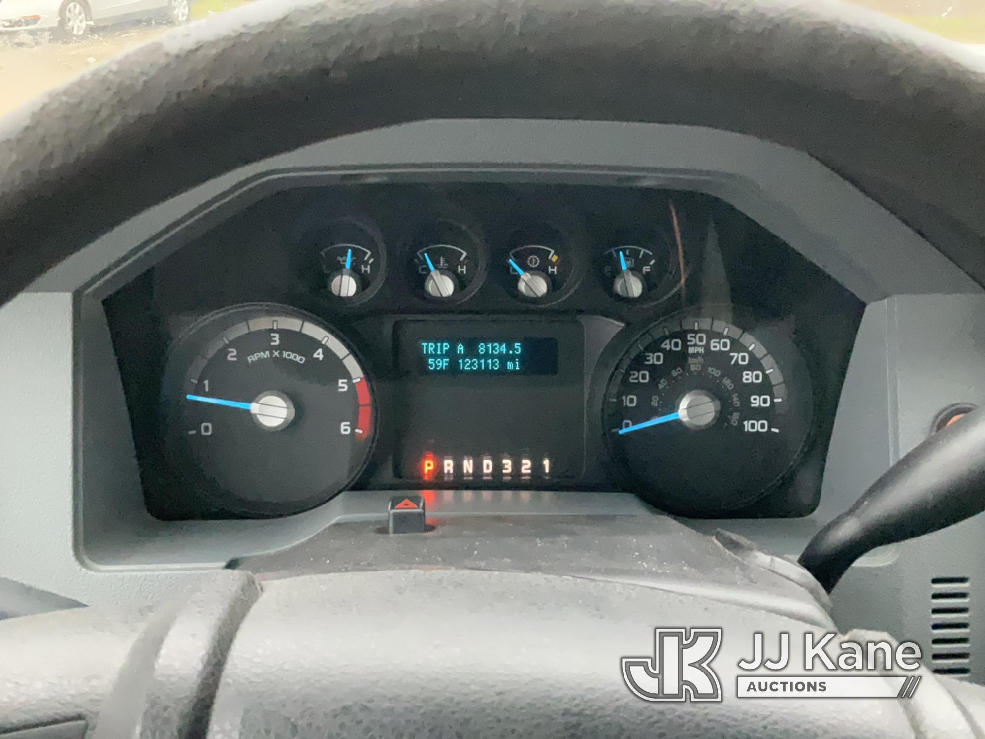 (Des Moines, IA) 2013 Ford F550 4x4 Extended-Cab Enclosed Service Truck Runs, Moves, RPMs Unstable A