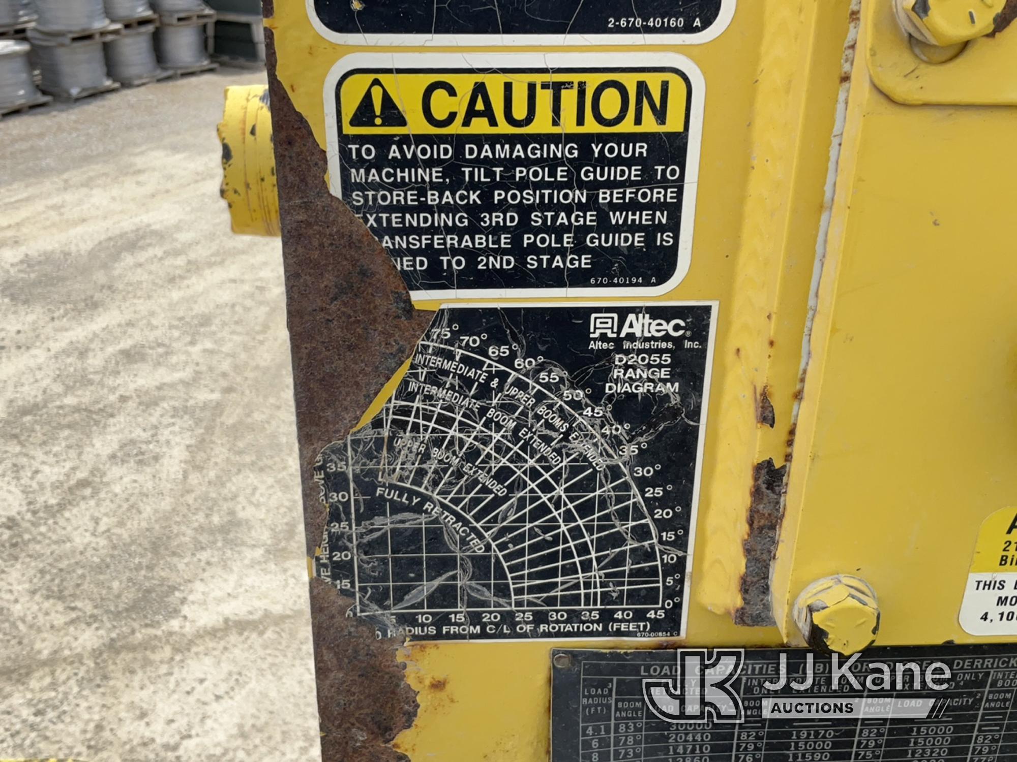 (Vinton, IA) Altec D2055-TR, Digger Derrick rear mounted on 2001 Freightliner FL80 T/A Utility Truck