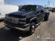 2005 Chevrolet Silverado 3500 4x4 Crew-Cab Dual Wheel Pickup Truck Runs, Does Not Move) (Blown Head 