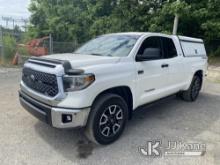 2018 Toyota Tundra 4x4 Crew-Cab Pickup Truck Danella Unit) (Runs & Moves