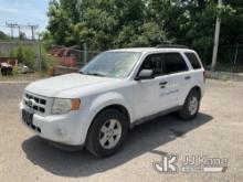 2010 Ford Escape Hybrid 4-Door Sport Utility Vehicle Runs & Moves Body & Rust Damage, Low Fuel