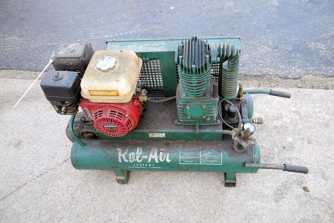 ROL-AIR SYSTEMS HONDA 6.5 HP GAS ENGINE CONSTRUCTION AIR COMPRESSOR SINGLE FRONT TIRE