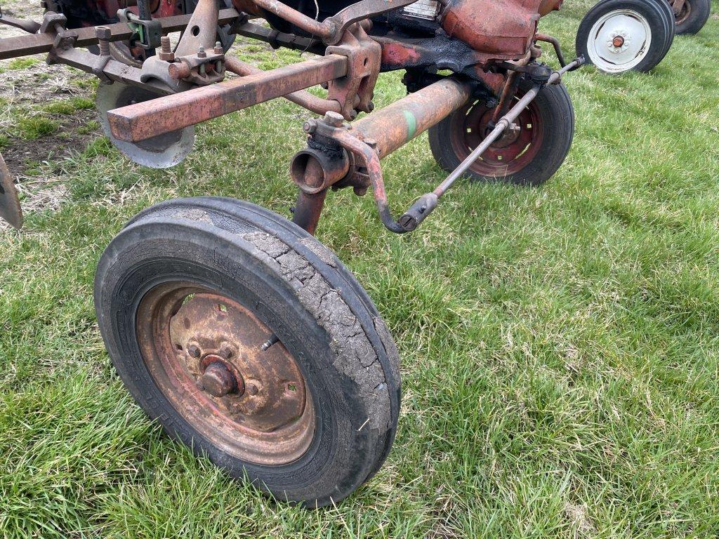 FARMALL MCCORMICK CUB TRACTOR, GAS ENGINE, PTO, WITH CULTIVATOR FRAME, 8-24 REAR TIRES, S/N: 178474