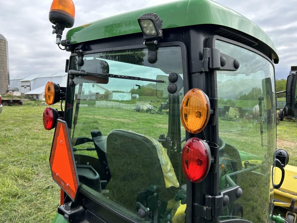 JOHN DEERE 1025R TRACTOR, CAB, HEAT/AC, 4WD, YANMAR 1.267L DIESEL, 3PT, PTO, 2 MIDDLE HYDRAULIC OUTL