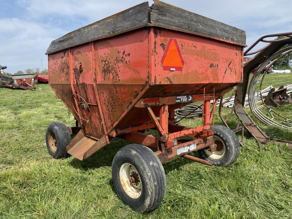 KILLBROS GRAVITY WAGON, MODEL 350, WITH FIRESTONE 5026-D GEAR, REAR HITCH