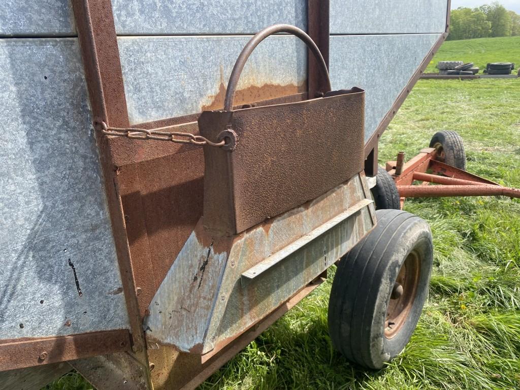 BERY HOWARD GRAVITY WAGON, APPROX. 175 BU., MODEL 60