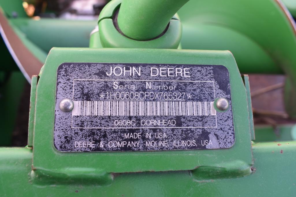 2014 John Deere 608C 8 row 30" corn head