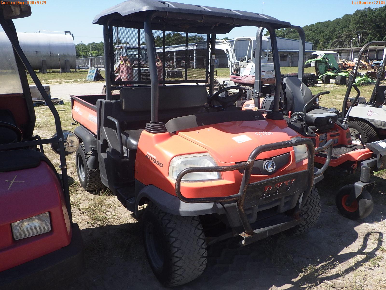 5-02186 (Equip.-Utility vehicle)  Seller:Private/Dealer KUBOTA RTV900 4X4 SIDE B