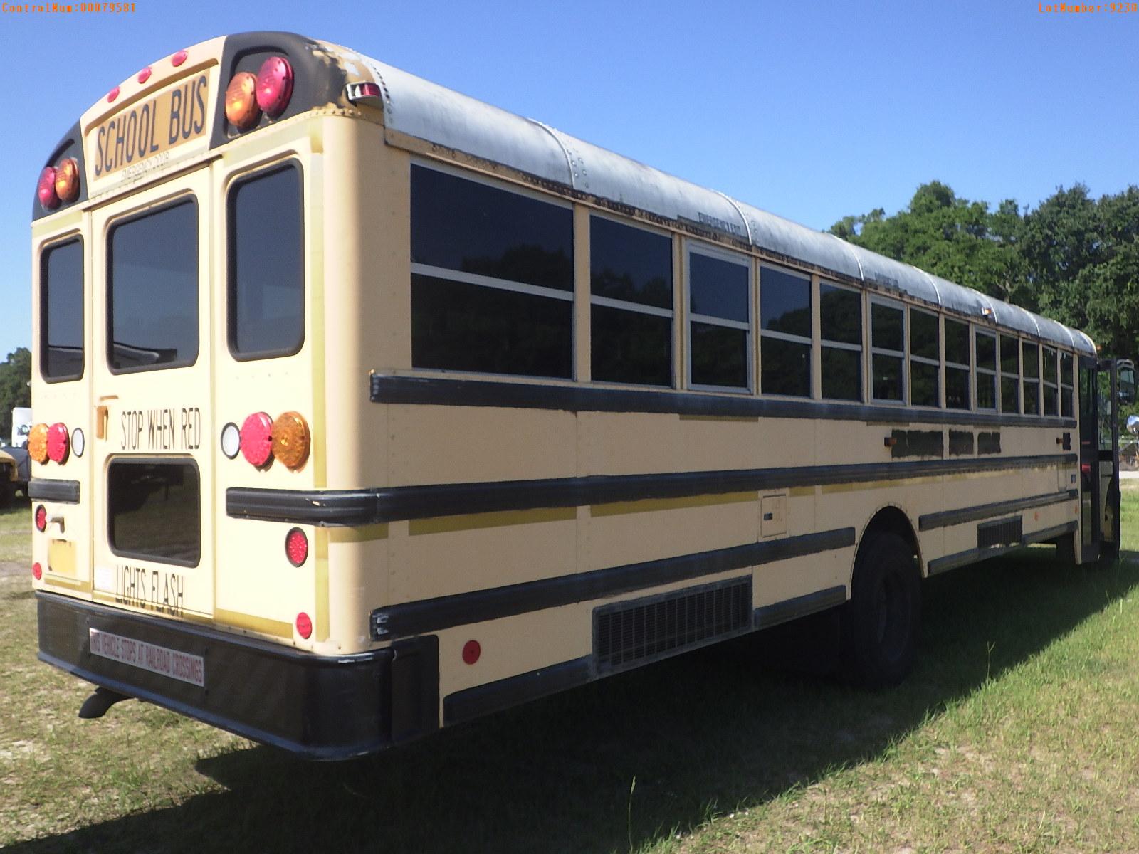 5-09230 (Trucks-Buses)  Seller: Gov-Hillsborough County School 2007 ICRP PB105