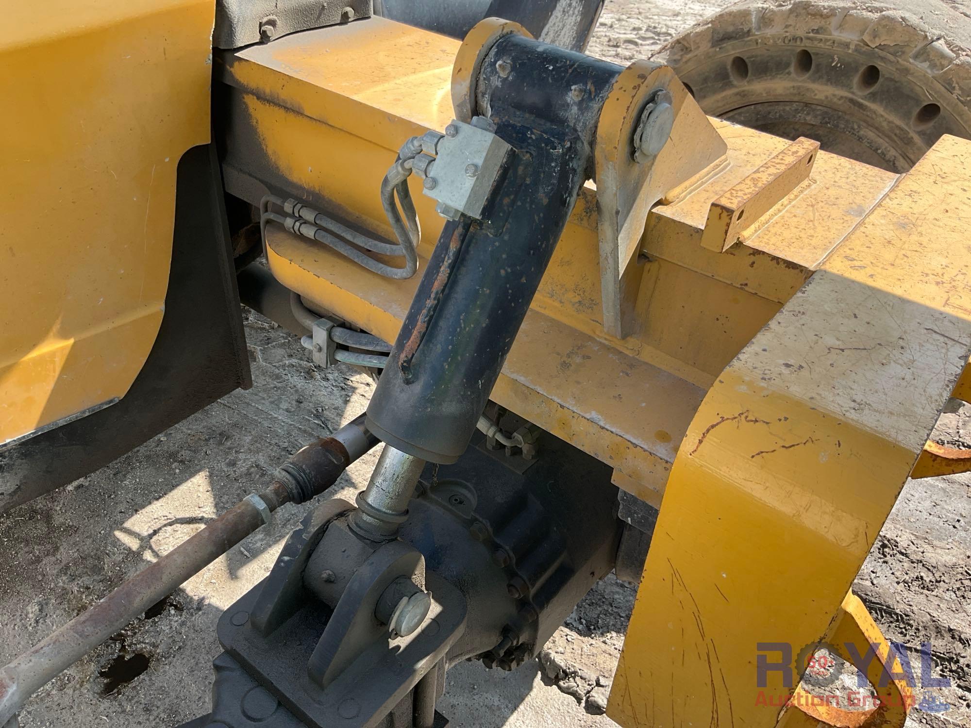 2015 Caterpillar TL943C 9,000LB Rough Terrain Telehandler