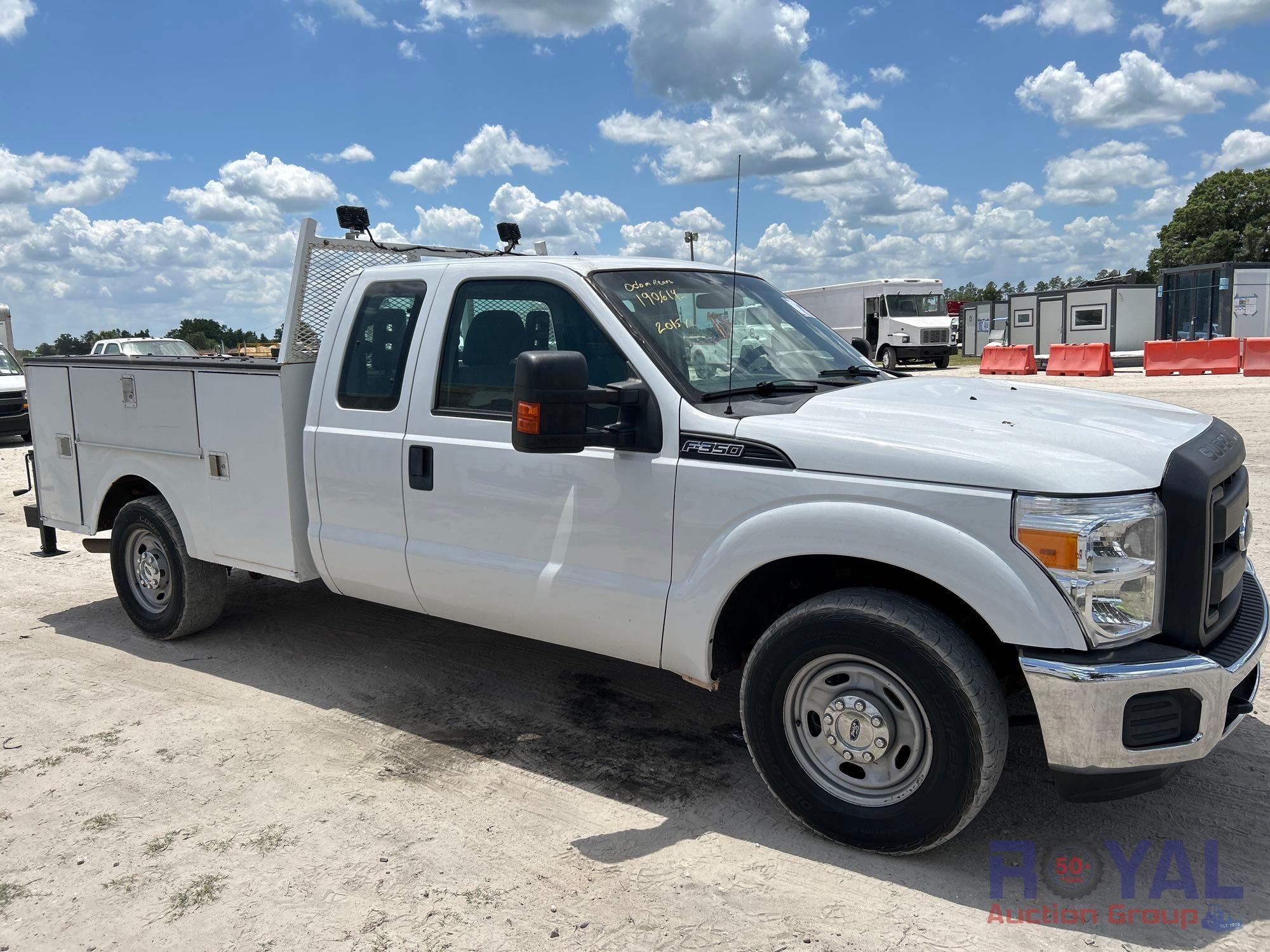 2015 Ford F350 Crew Cab Service Truck