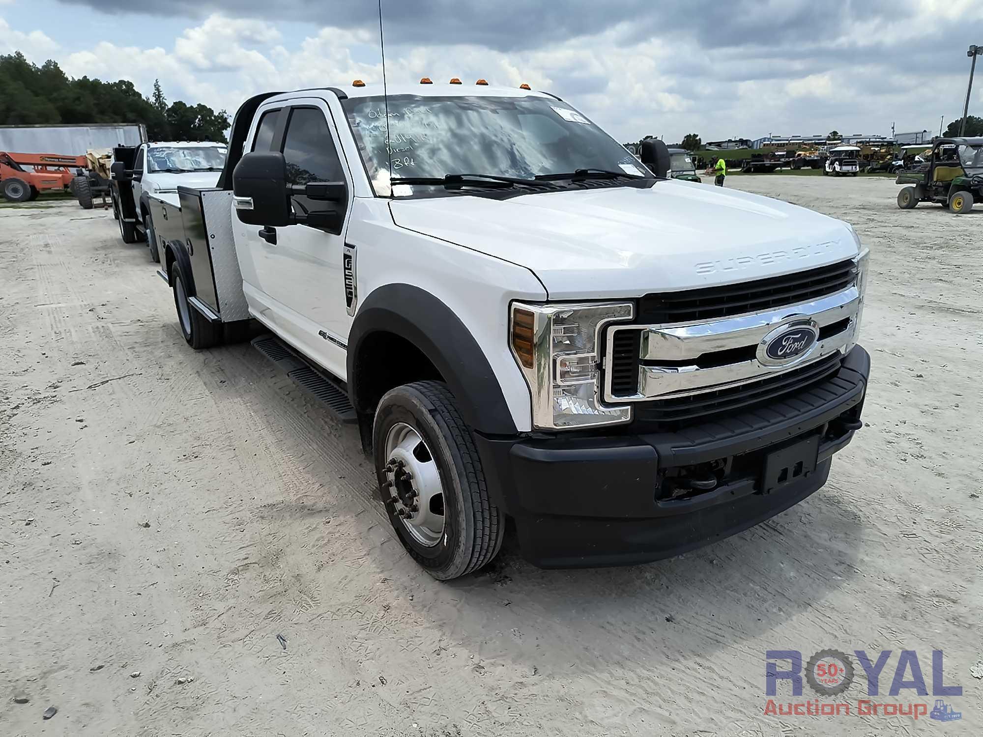 2019 Ford F-550 Gooseneck Hauler Flatbed Truck