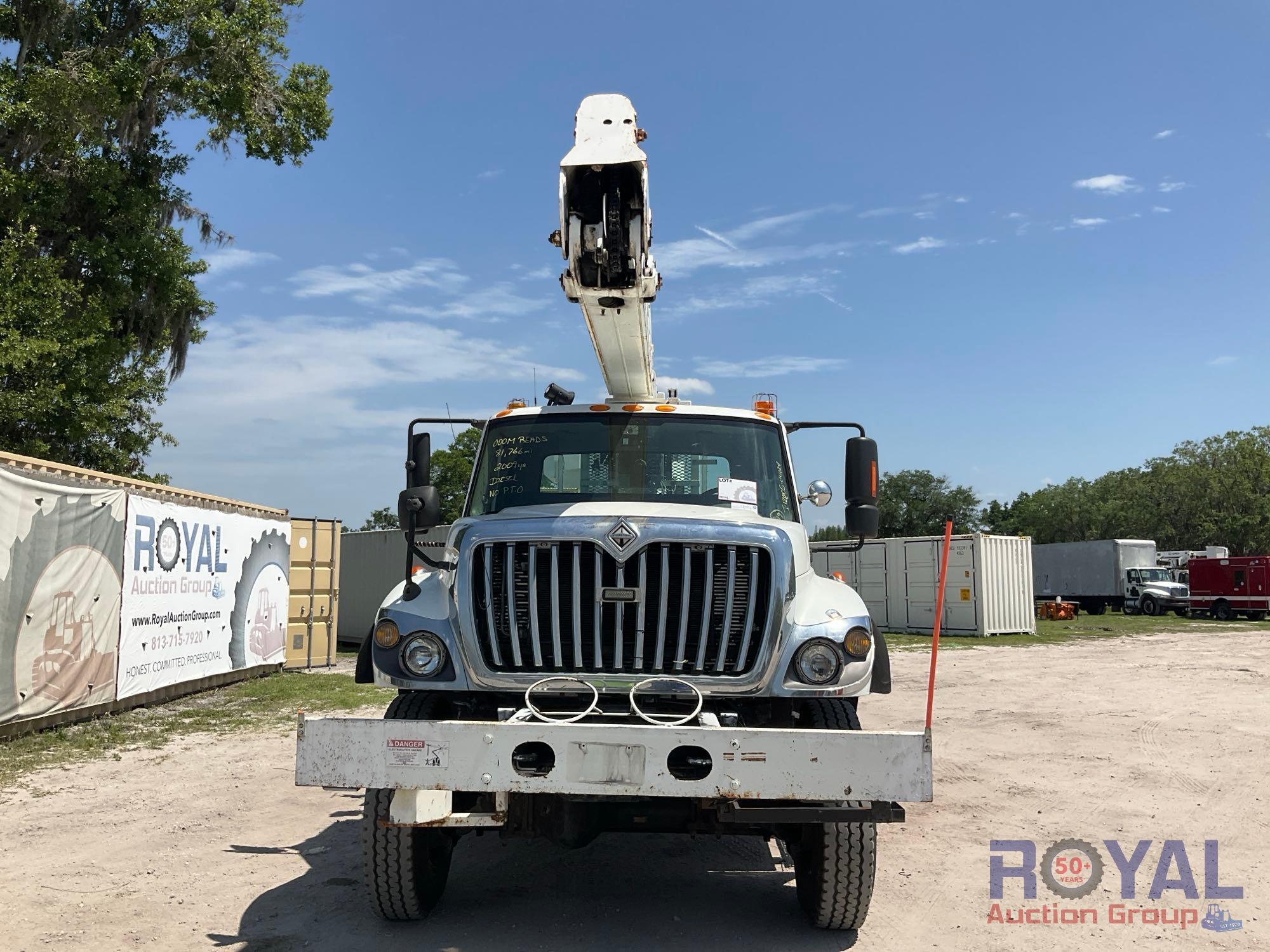 2009 International 7300 4x4 HI-Ranger XML-55 Material Handler Bucket Truck