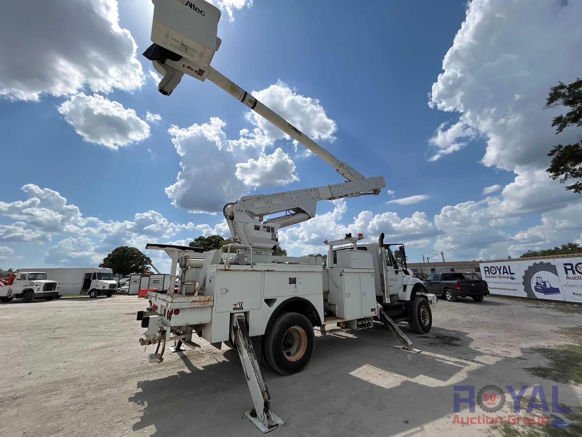 2009 International 7400 4x4 Altec AM55F Material Handler Bucket Truck