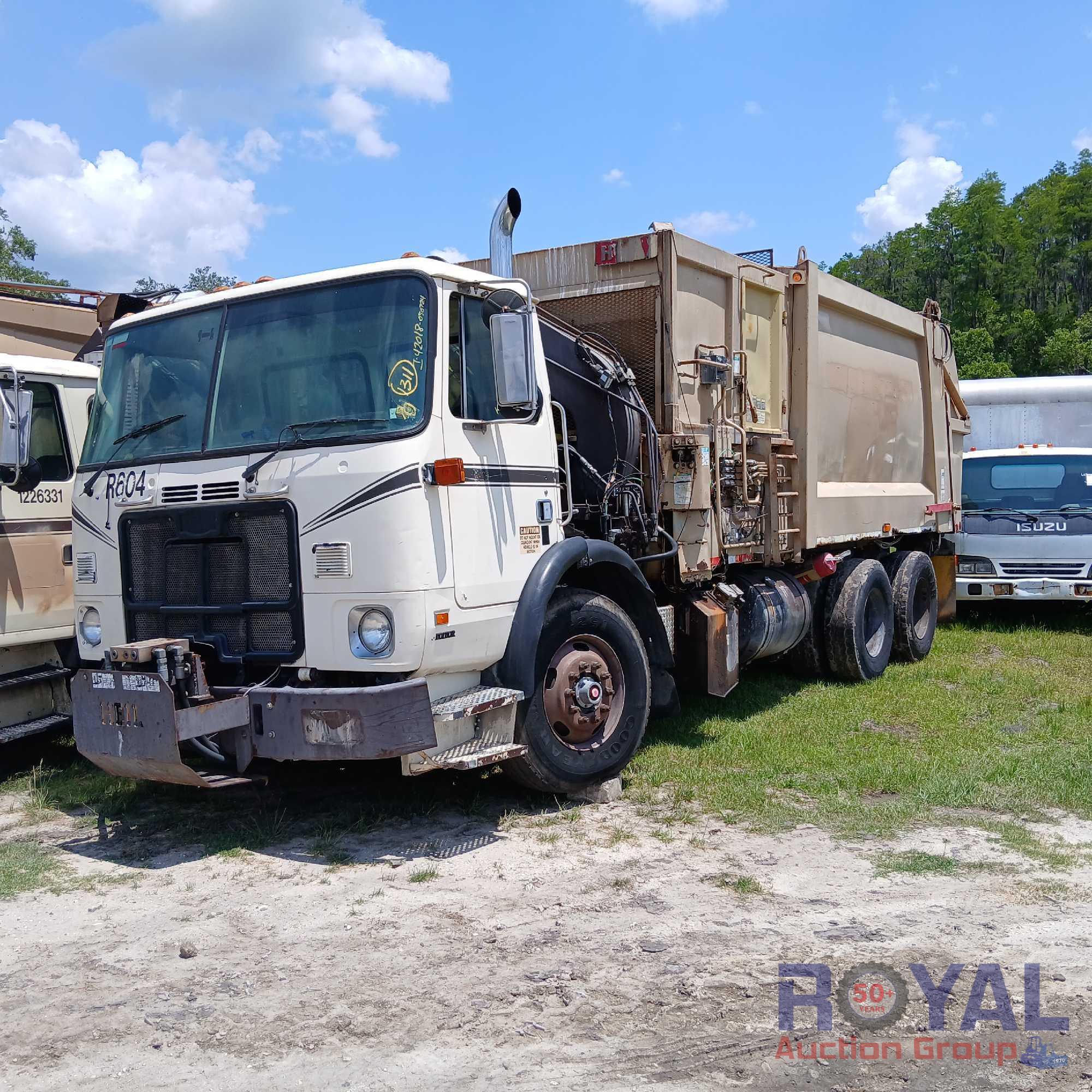 2006 Autocar WX Heil 612-3661 28Yd Side Loader Garbage Truck