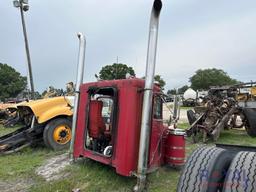 Peterbilt Cab