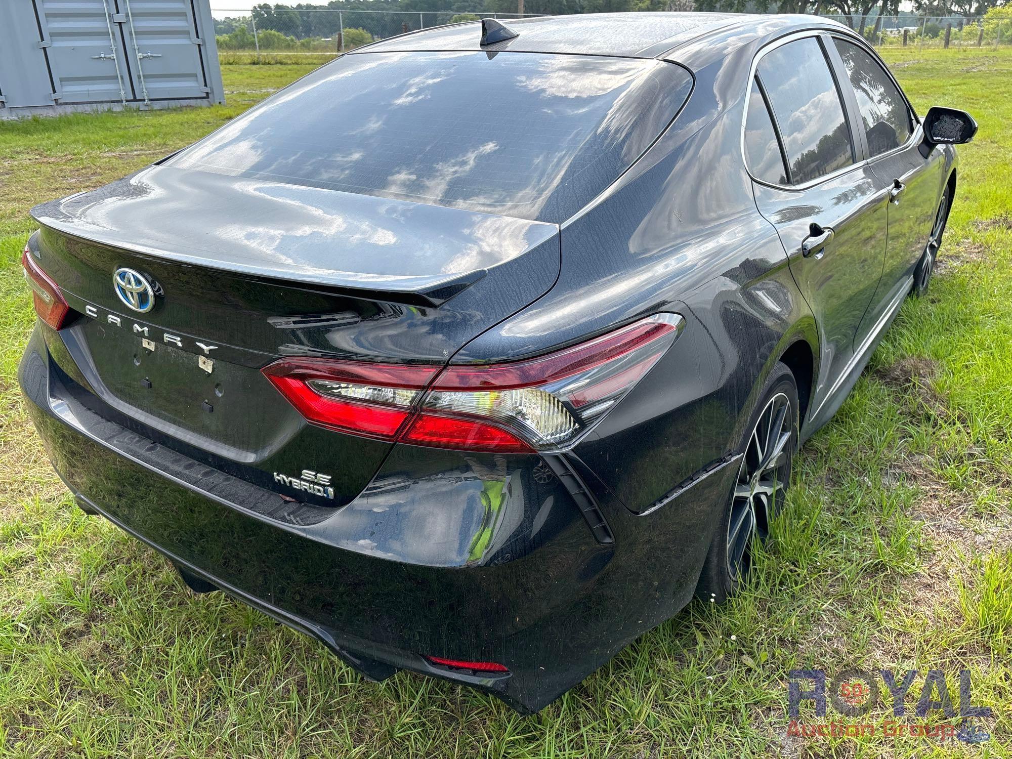 2022 Toyota Camry Hybrid Sedan