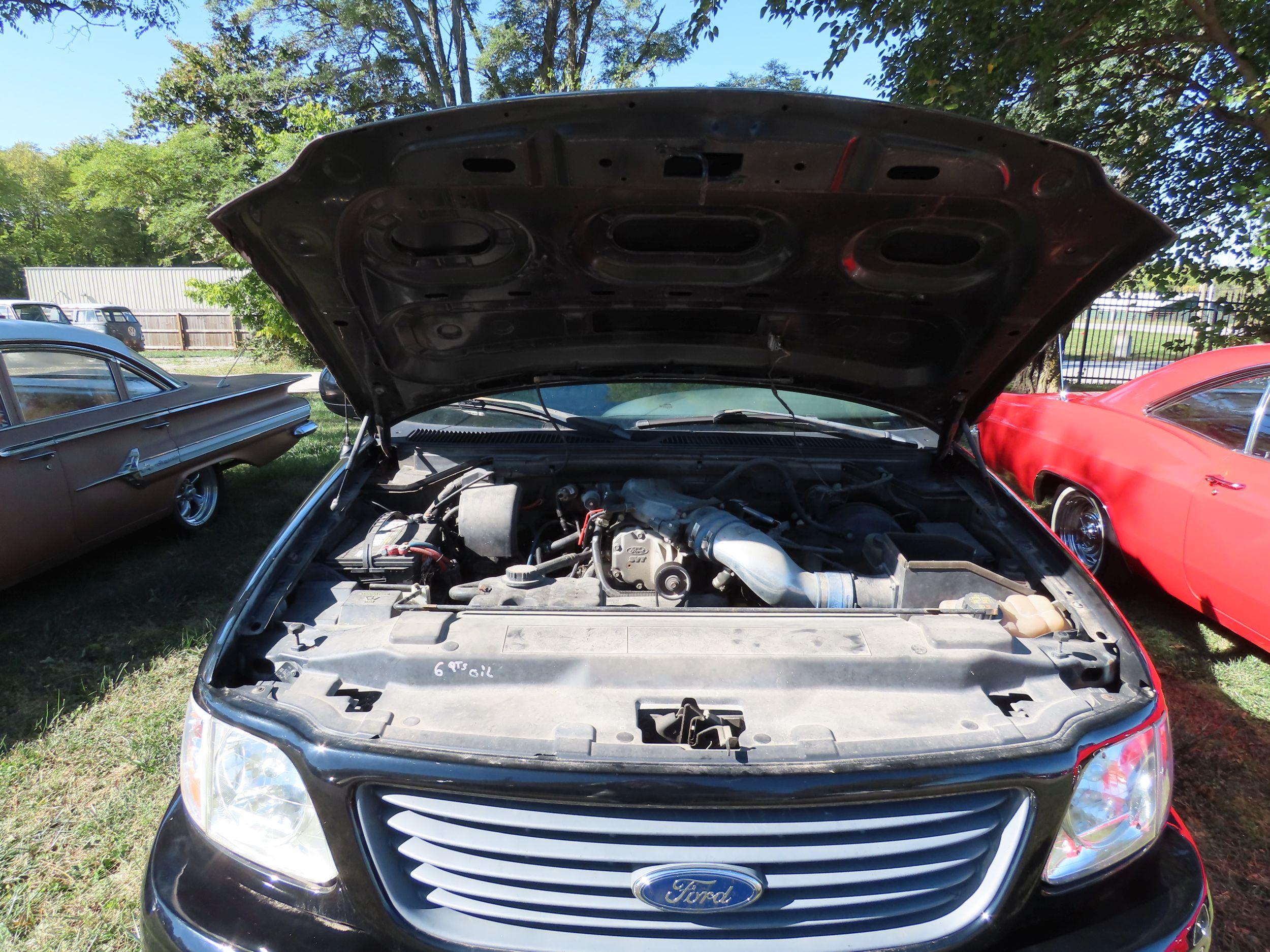 2002 Ford Lightning Step side Pickup