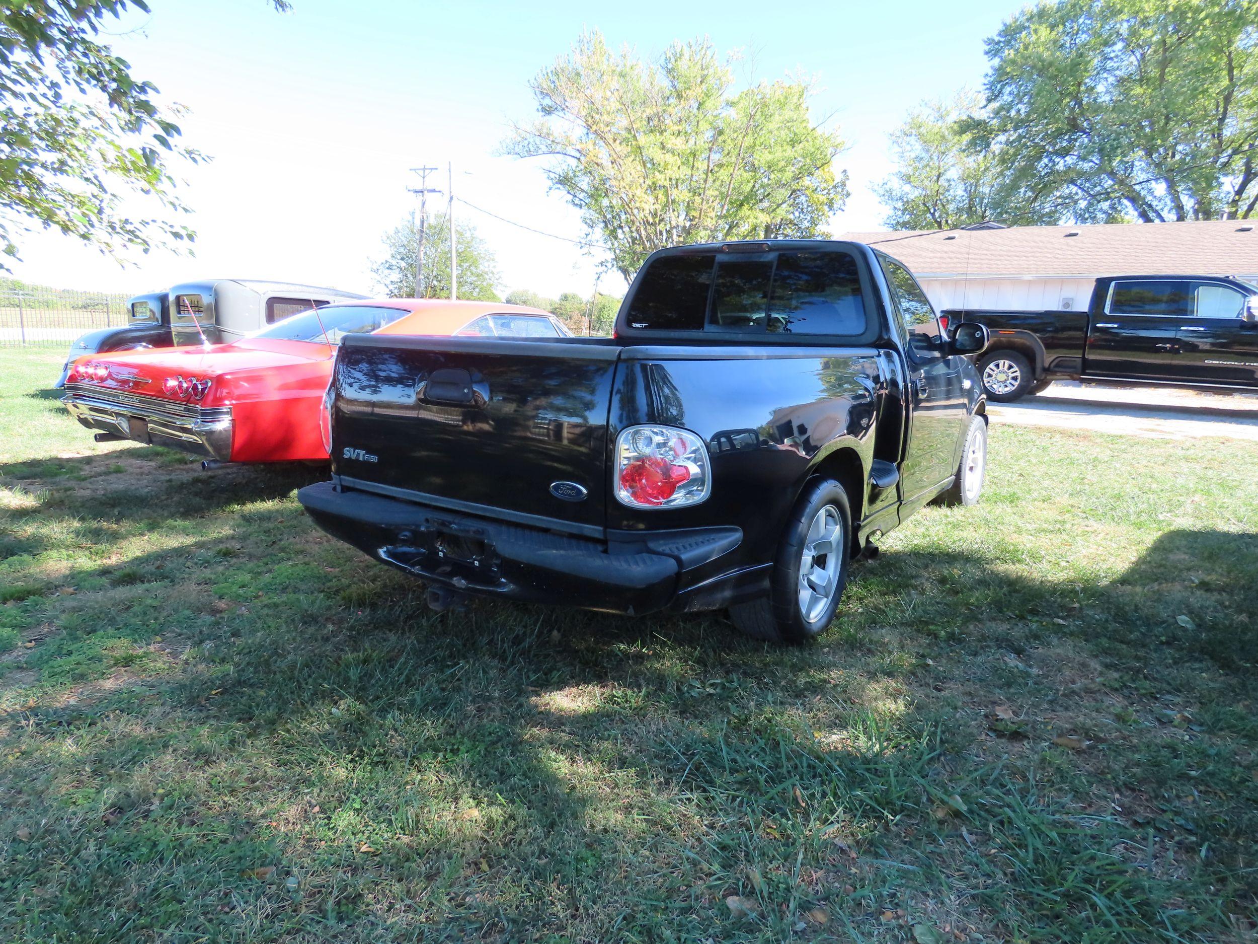 2002 Ford Lightning Step side Pickup