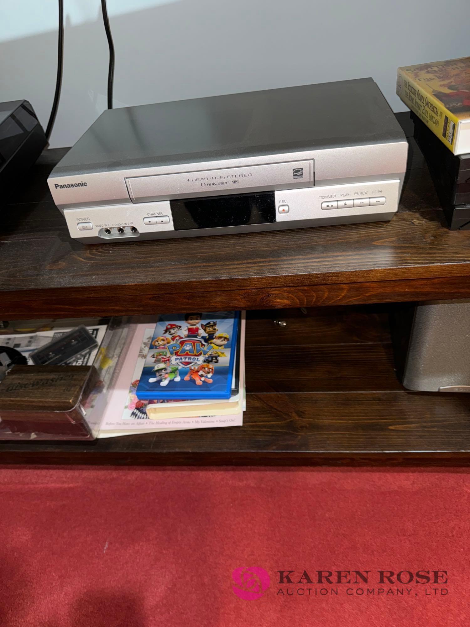 upstairs complete Soundsystem with shelf